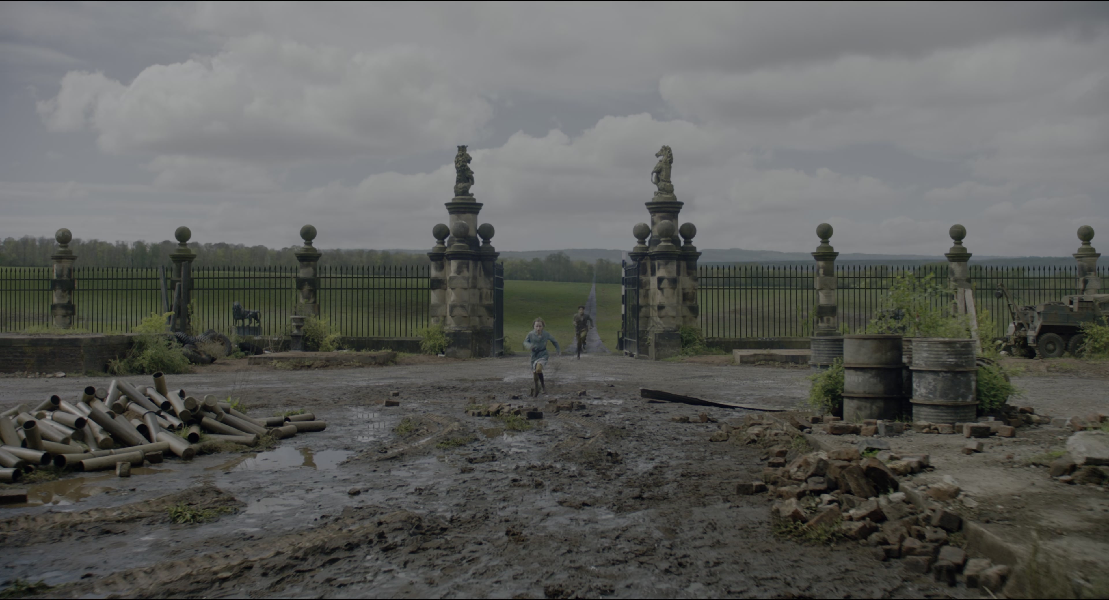 The Secret Garden (2020), wide, 1.85:1 — film still