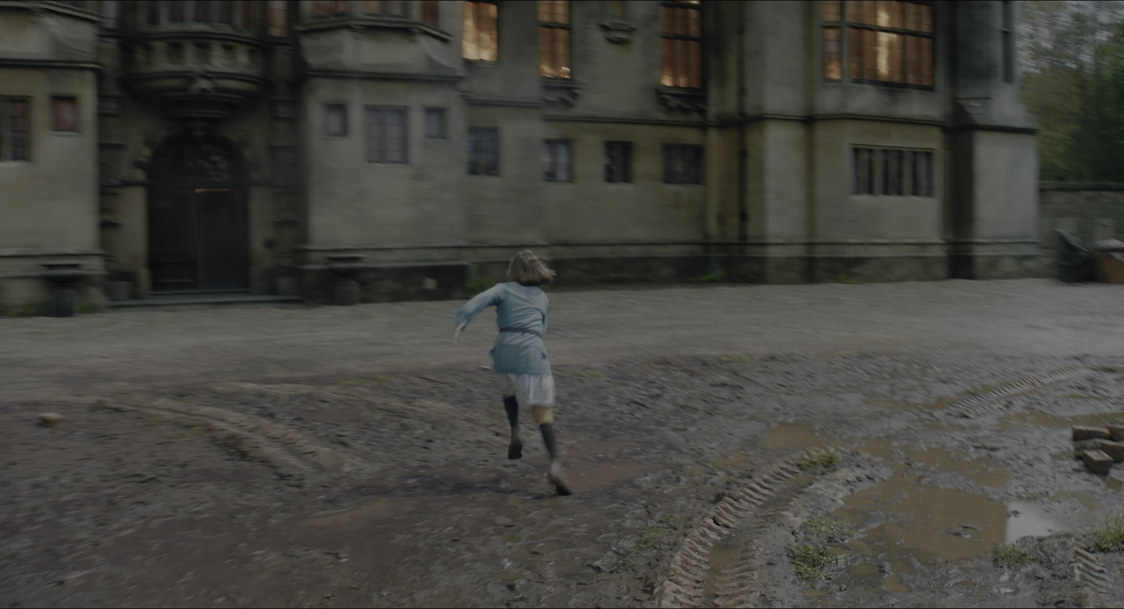 The Secret Garden (2020), wide, 1.85:1 — film still