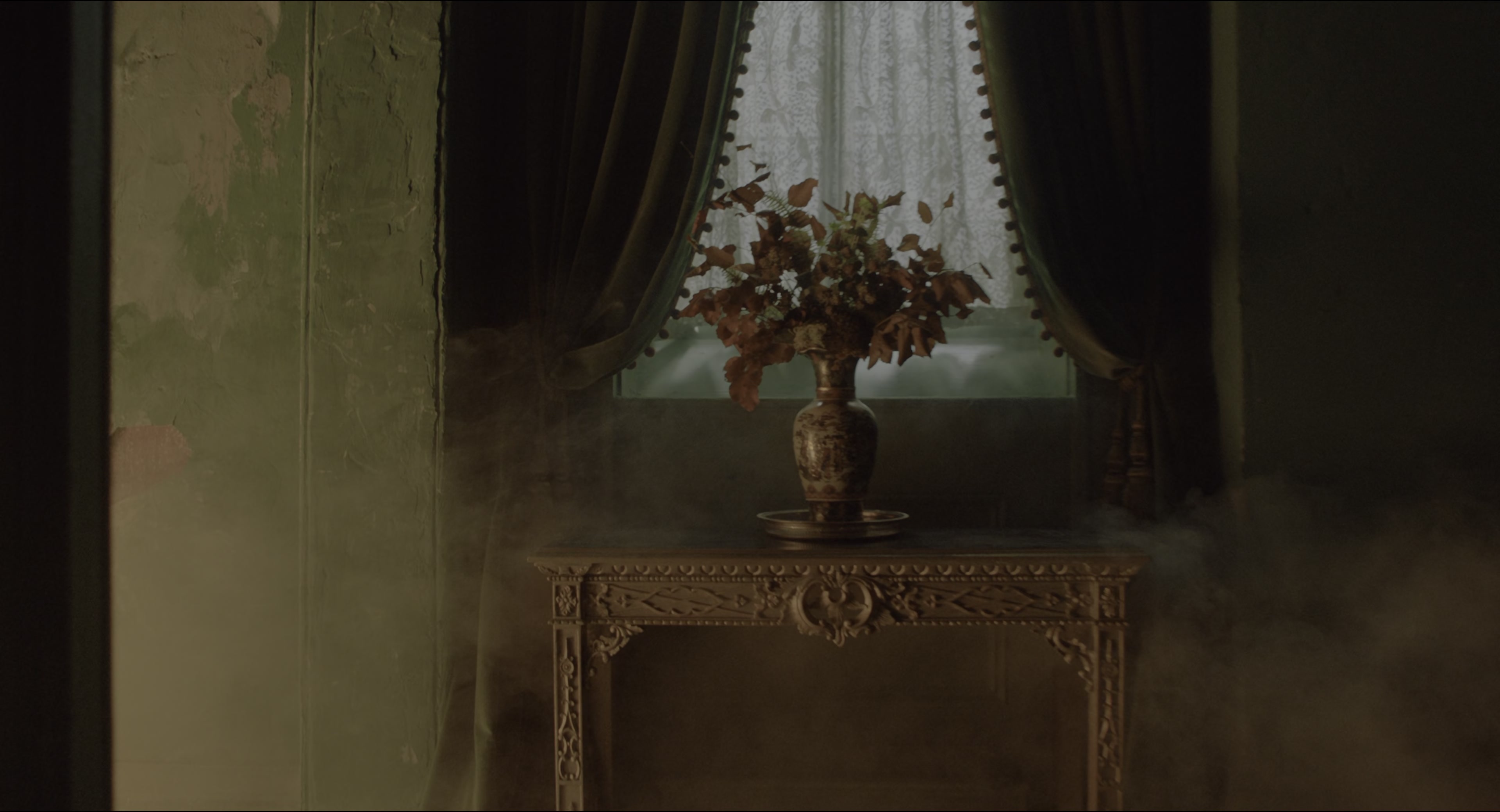 The Secret Garden (2020), wide, 1.85:1 — film still
