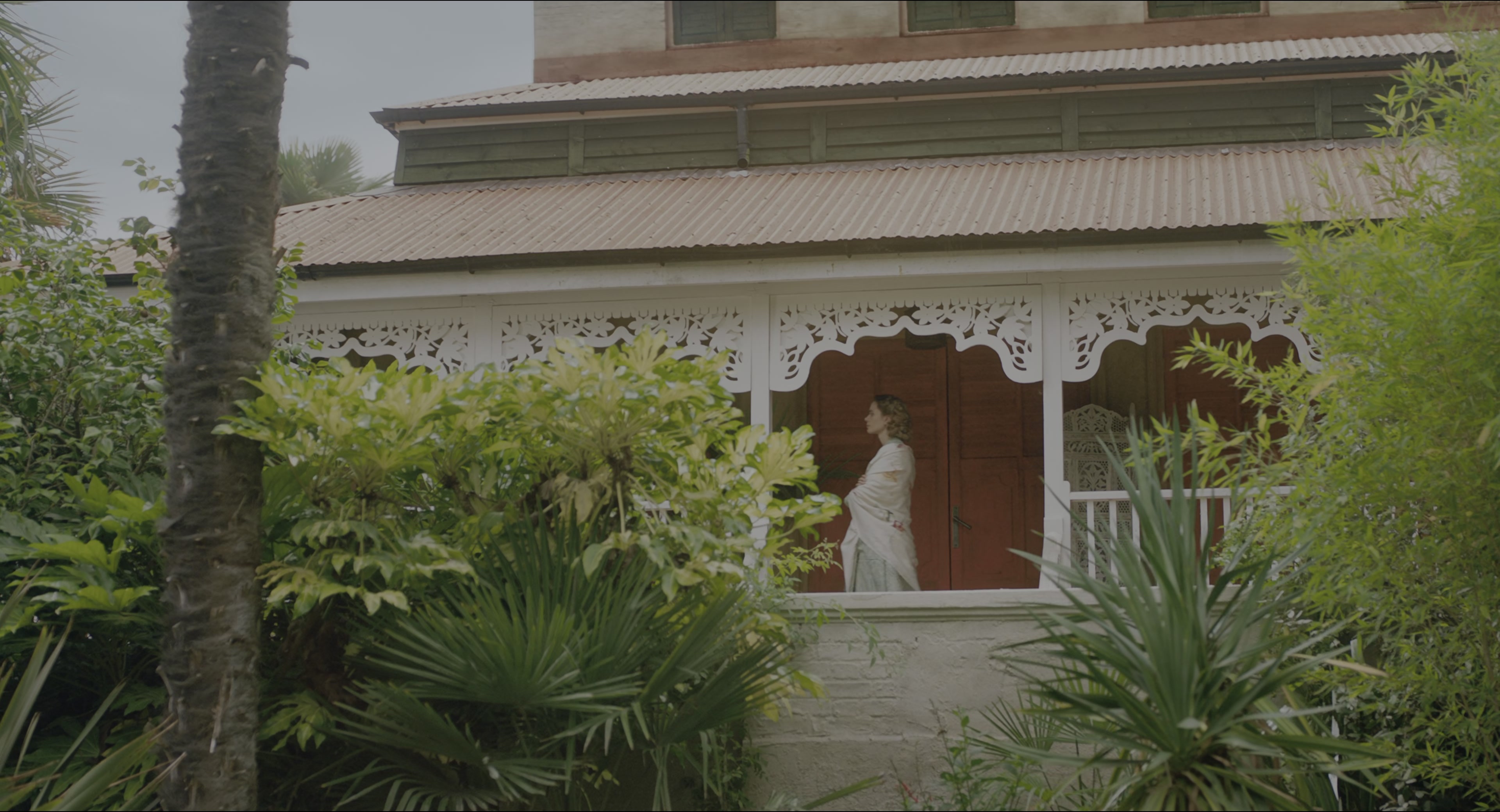The Secret Garden (2020), wide, 1.85:1 — film still