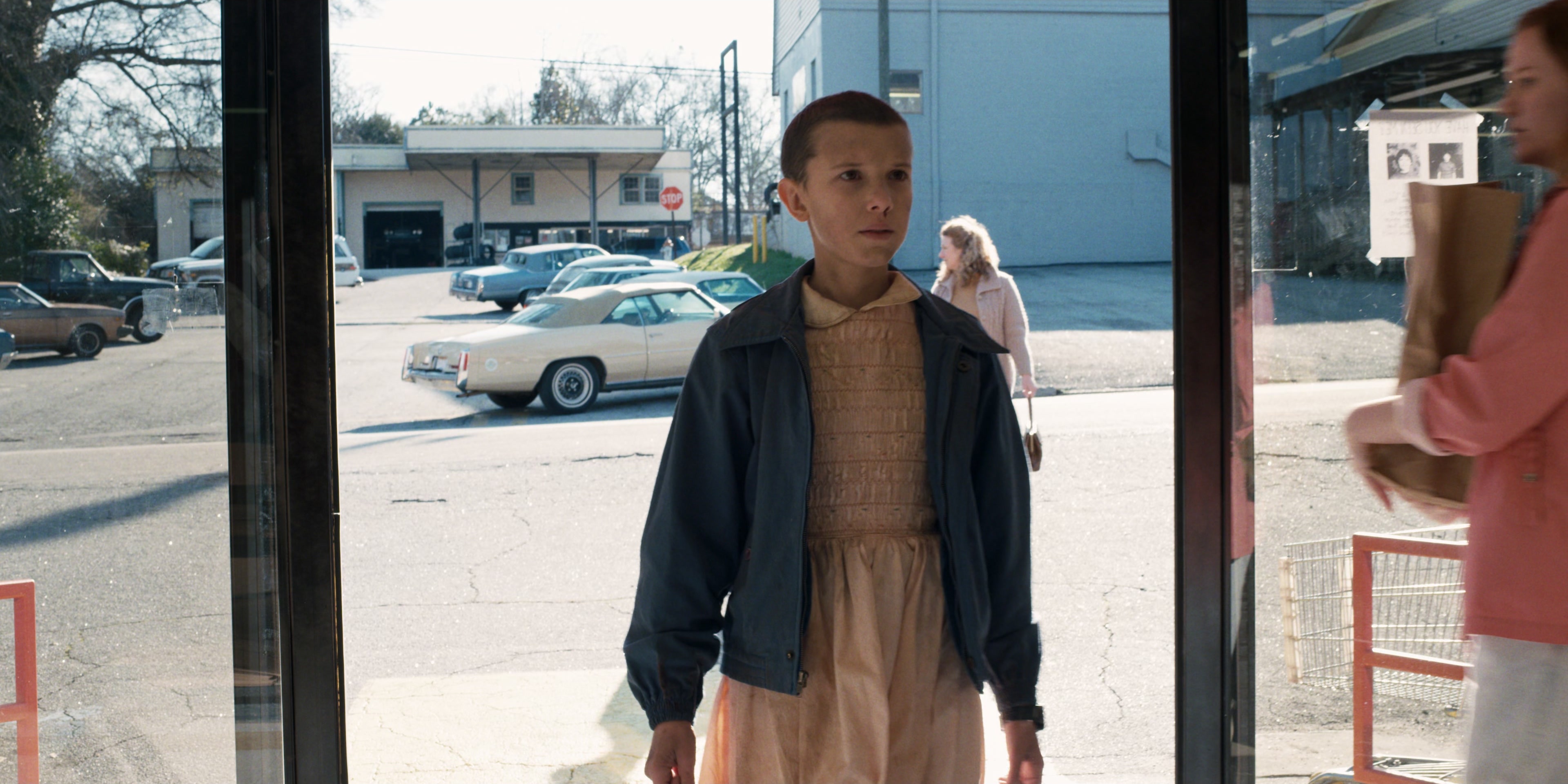 Stranger Things (2016), wide, 2.00:1 — film still