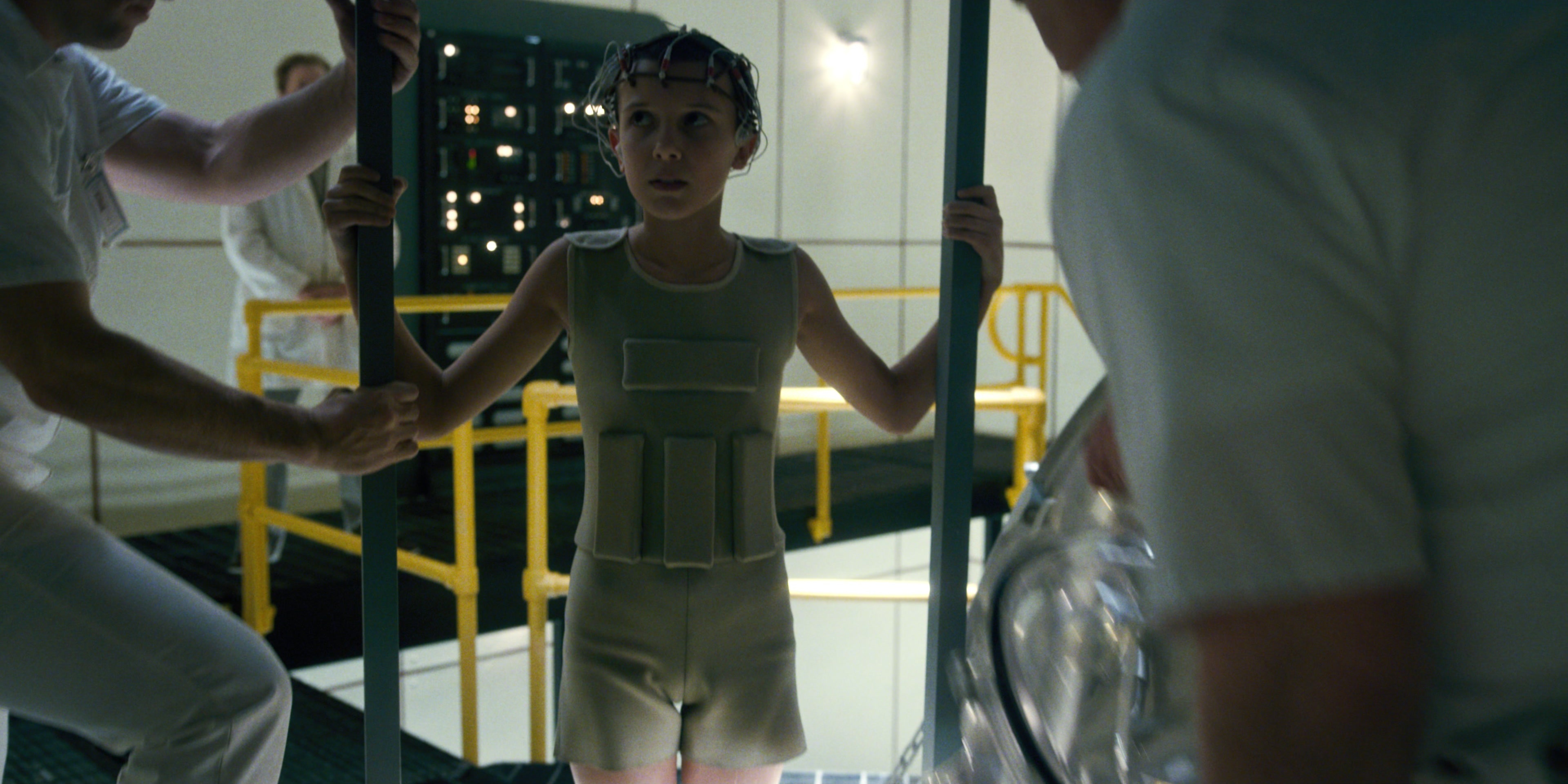 Stranger Things (2016), medium, 2.00:1 — film still