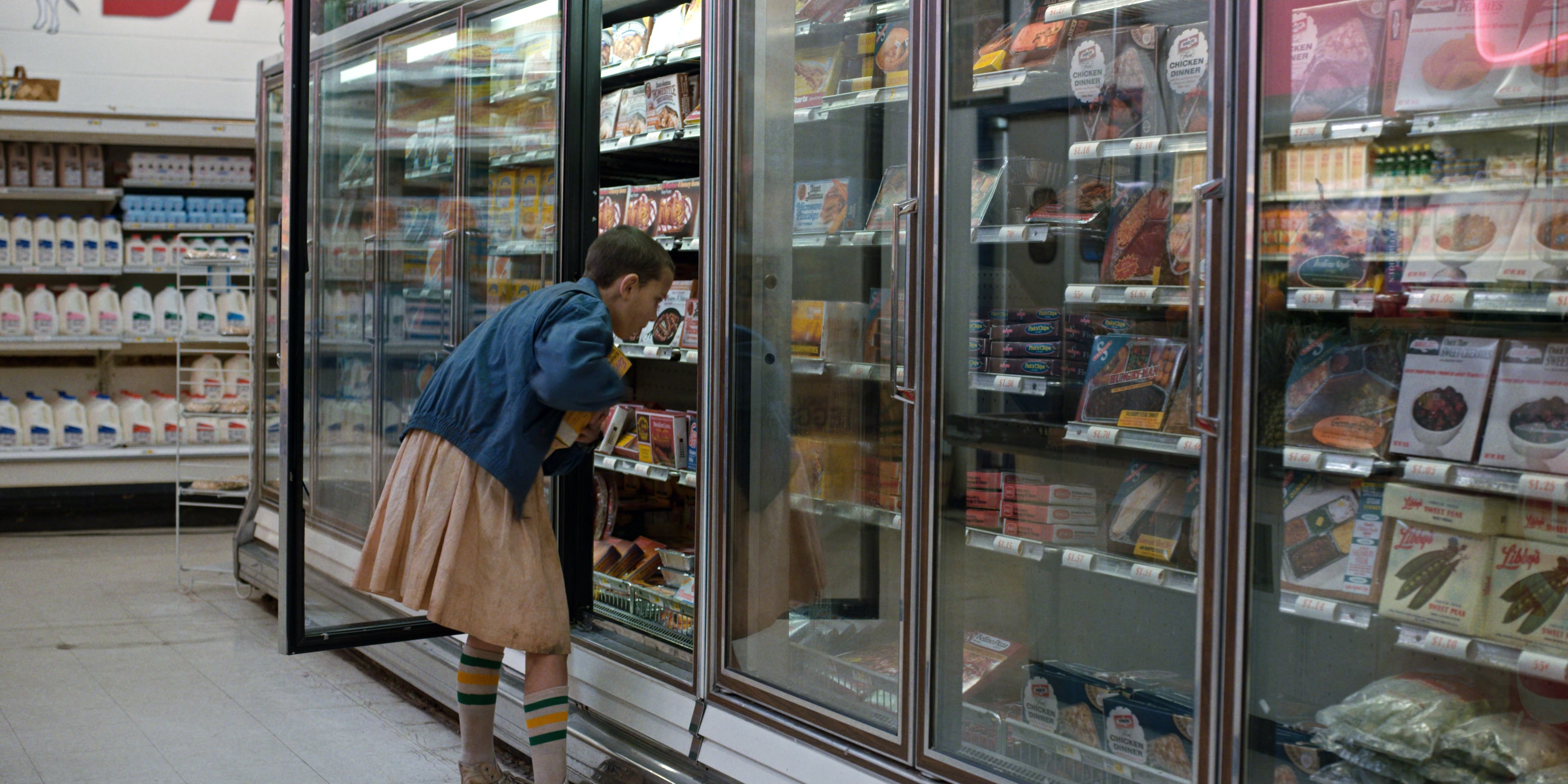 Stranger Things (2016), wide, 2.00:1 — film still