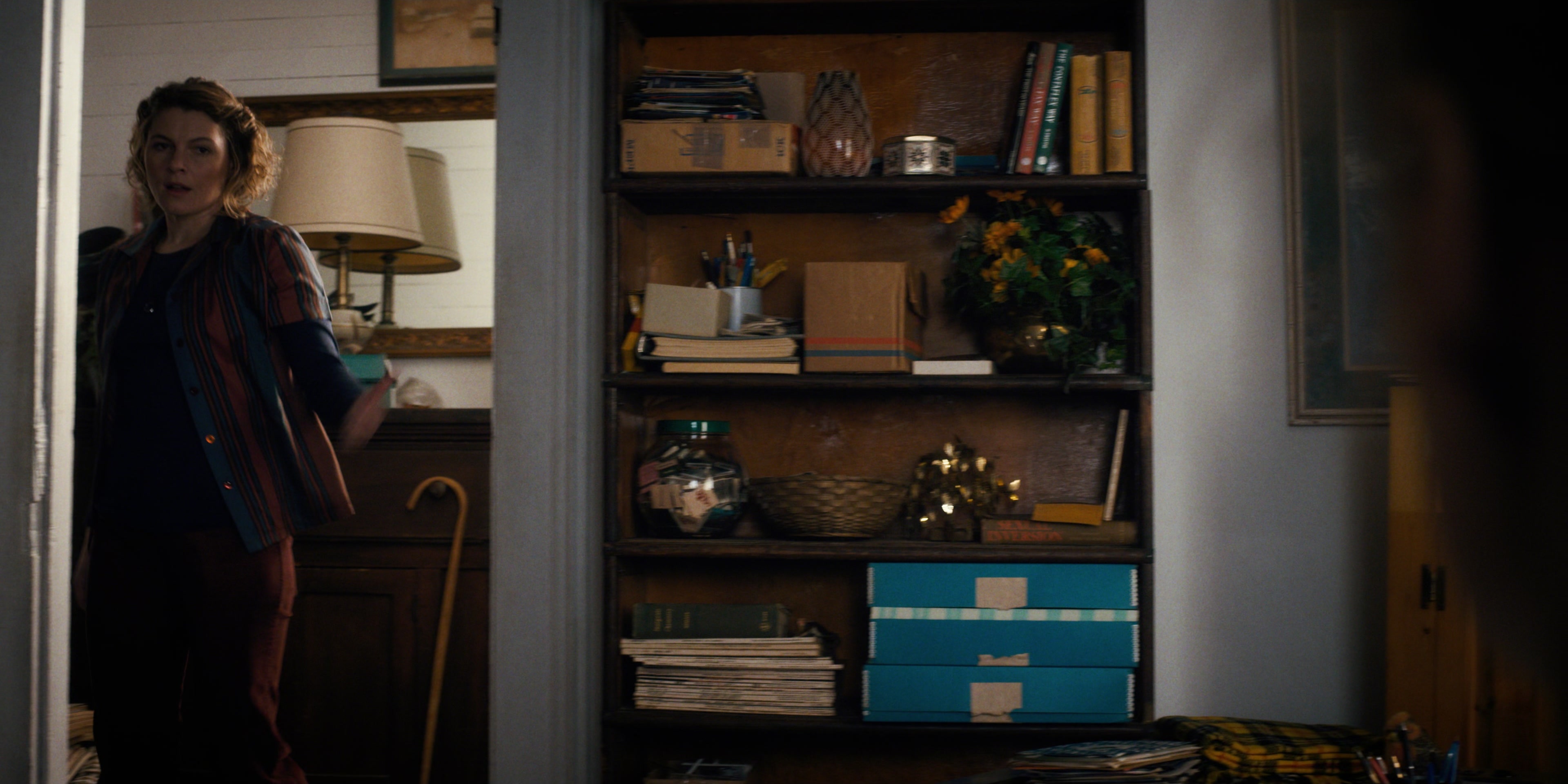 Stranger Things (2016), wide, 2.00:1 — film still