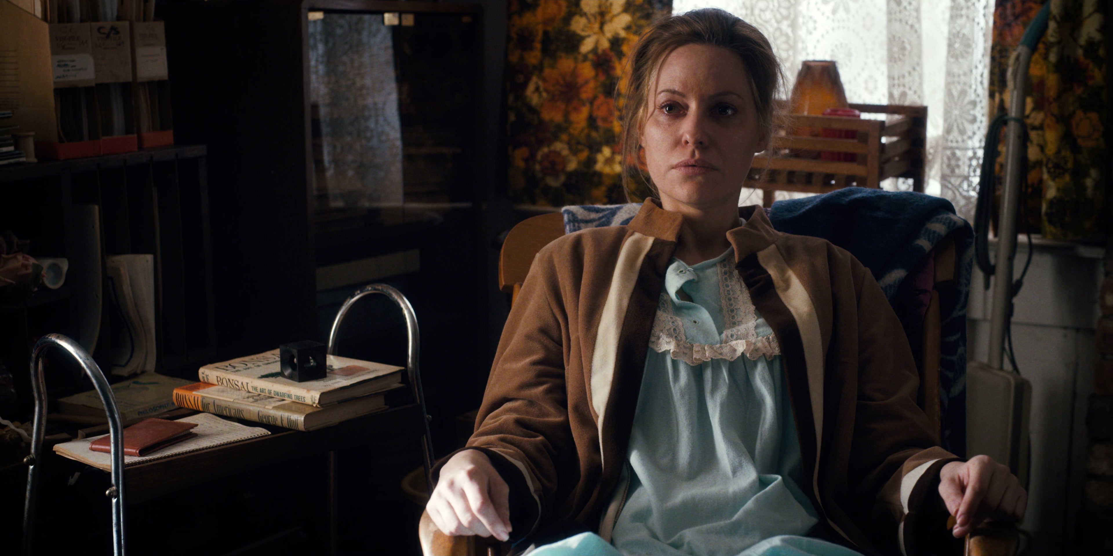 Stranger Things (2016), wide, 2.00:1 — film still