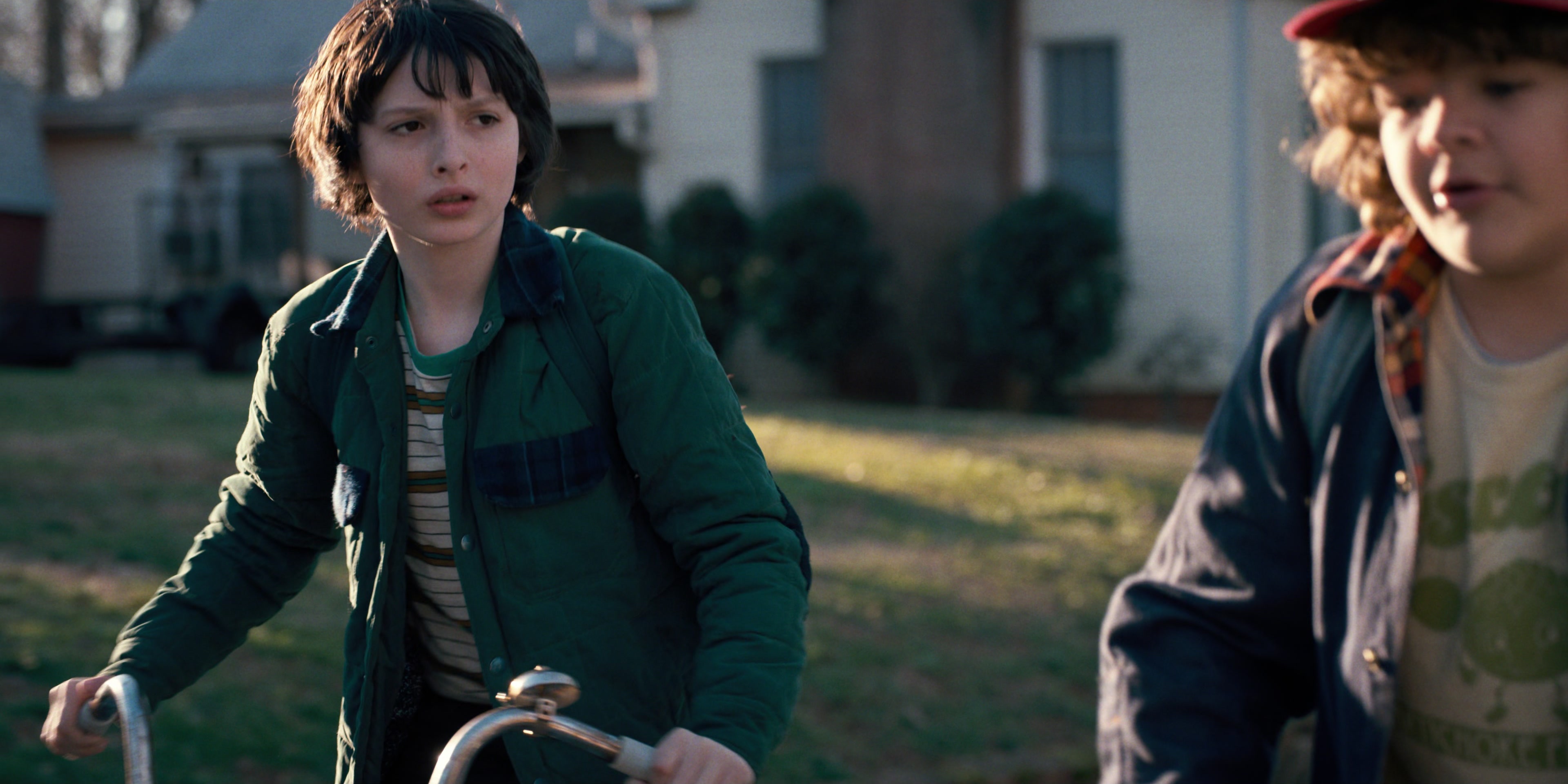 Stranger Things (2016), wide, 2.00:1 — film still