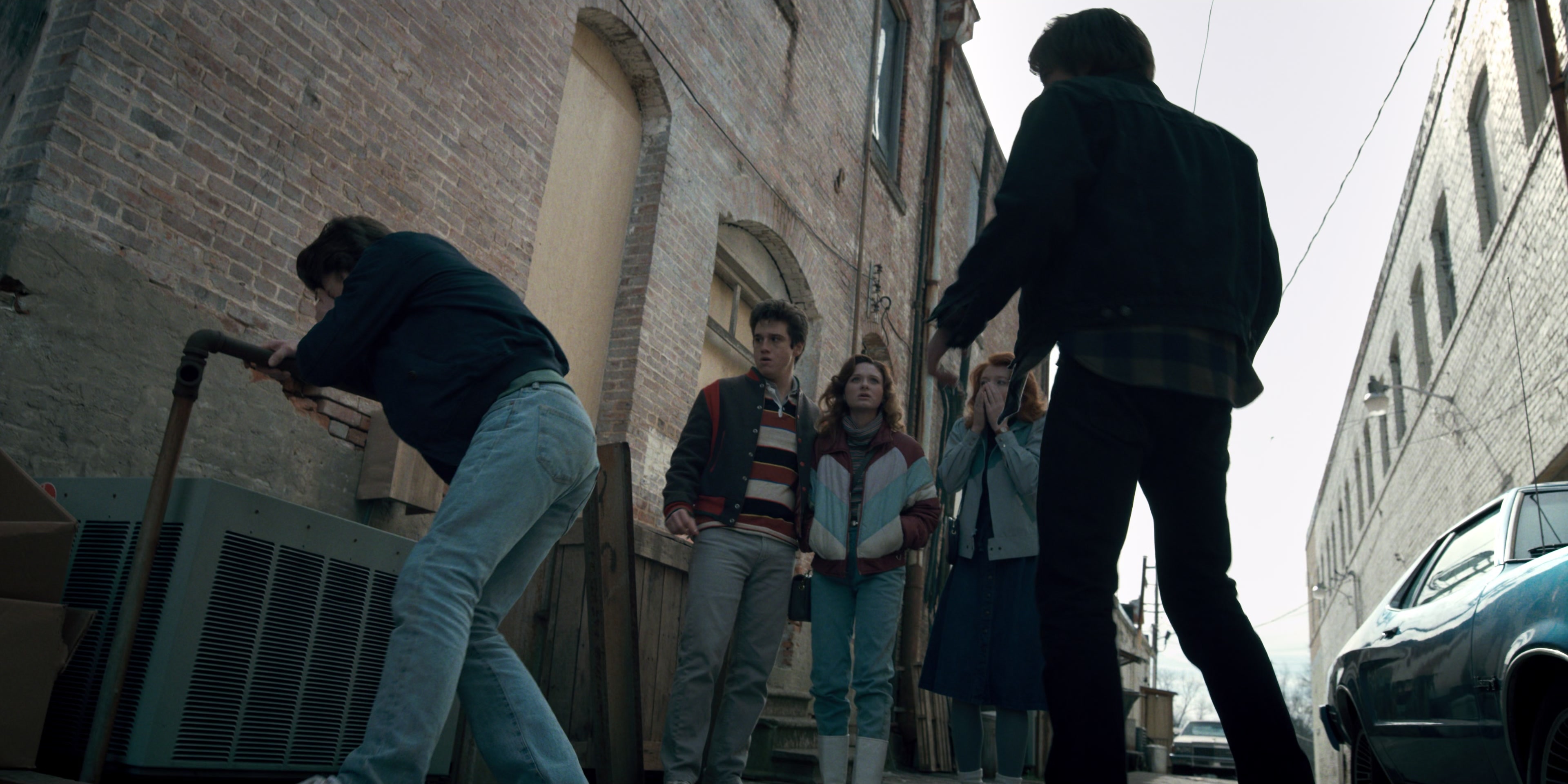 Stranger Things (2016), wide, 2.00:1 — film still