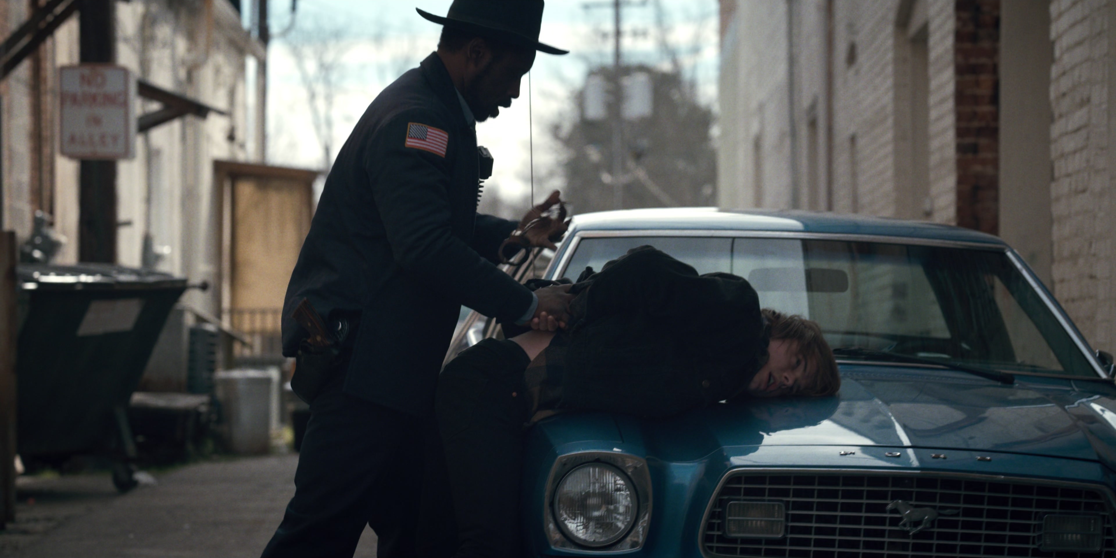 Stranger Things (2016), wide, 2.00:1 — film still