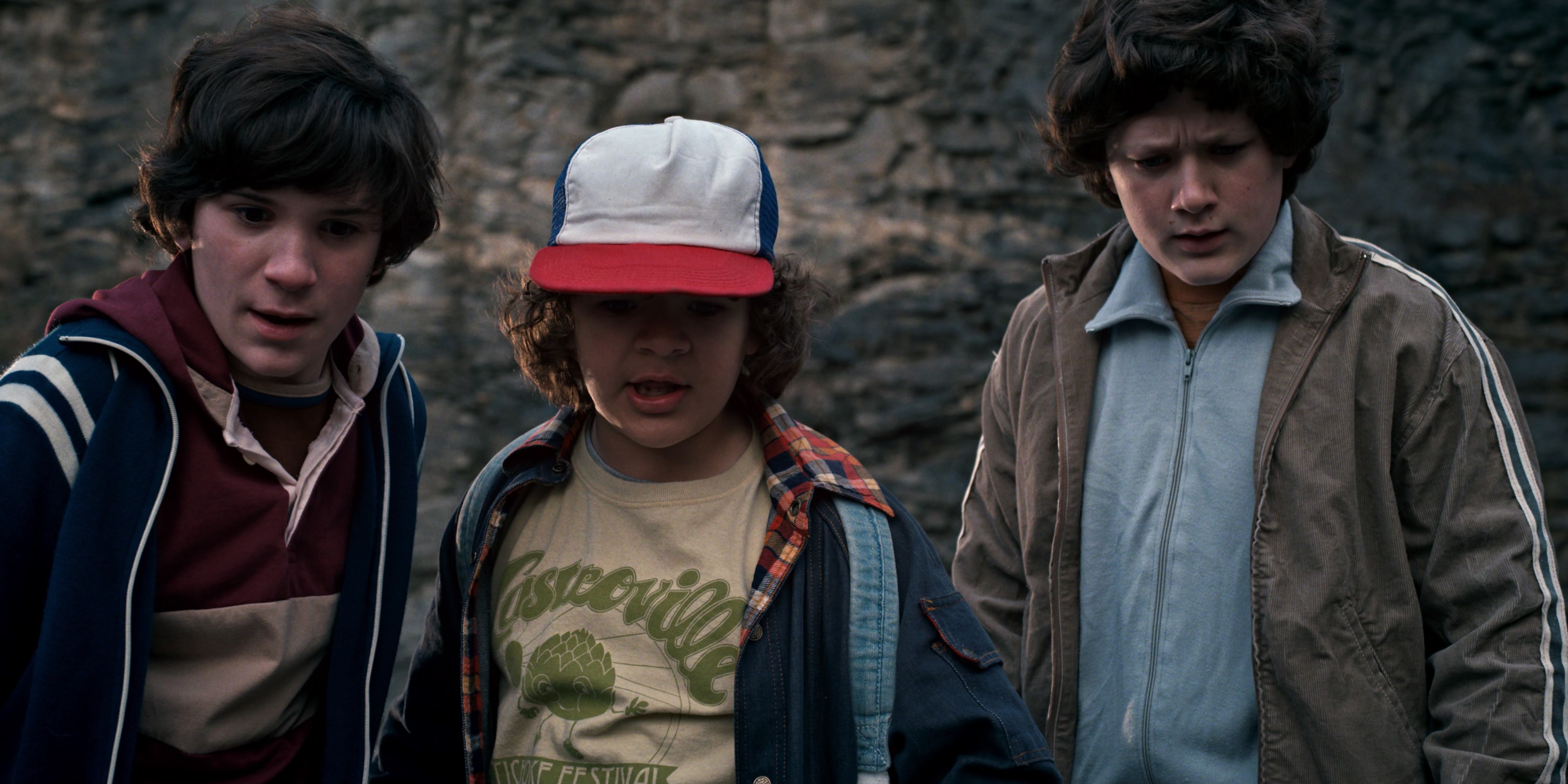 Stranger Things (2016), wide, 2.00:1 — film still