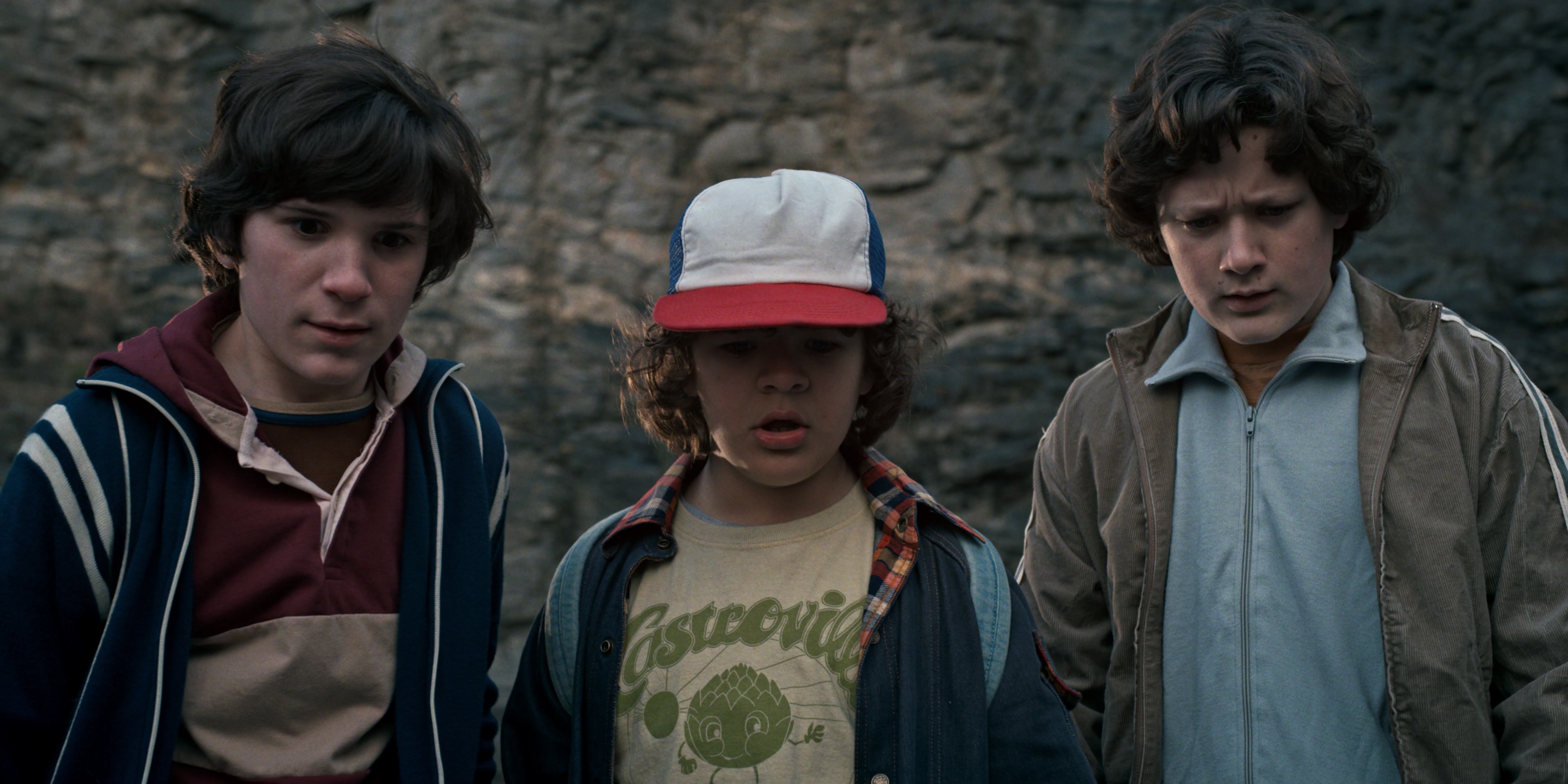 Stranger Things (2016), wide, 2.00:1 — film still