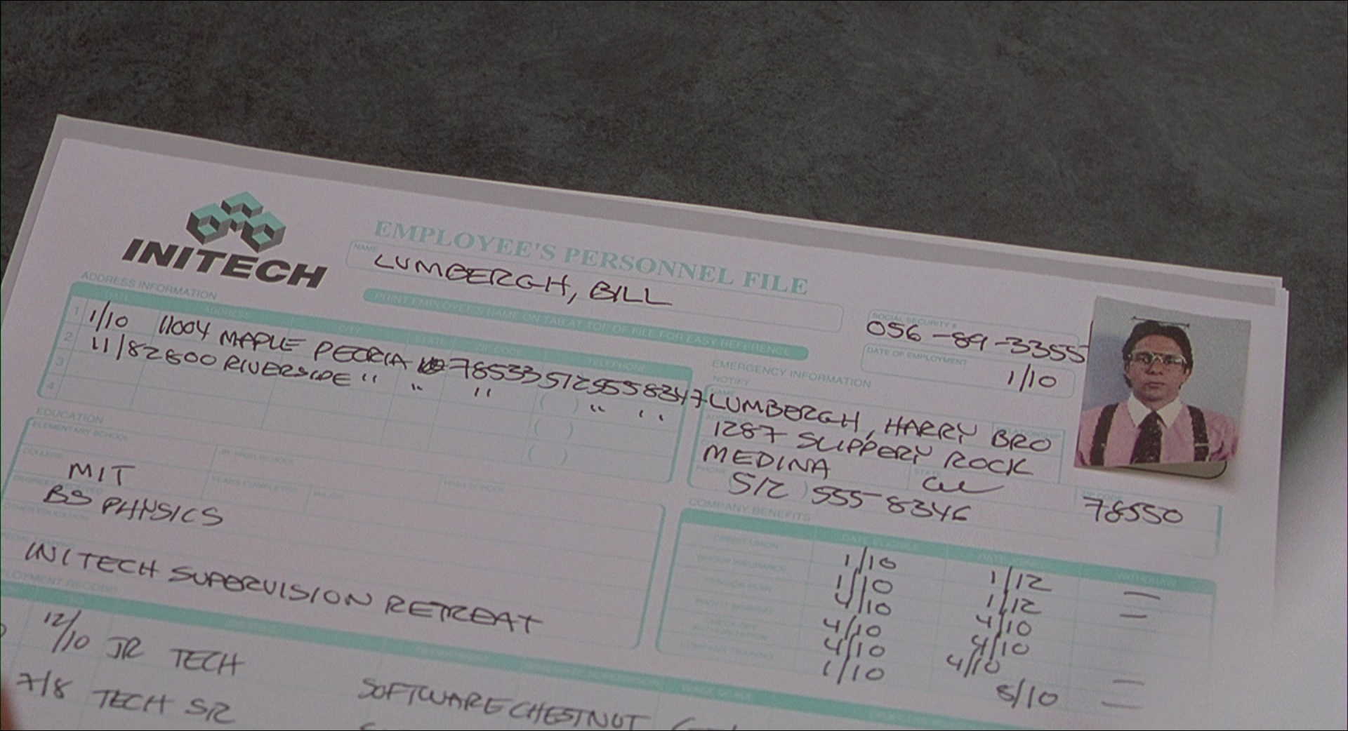 Office Space (1999), wide, 1.84:1 — film still