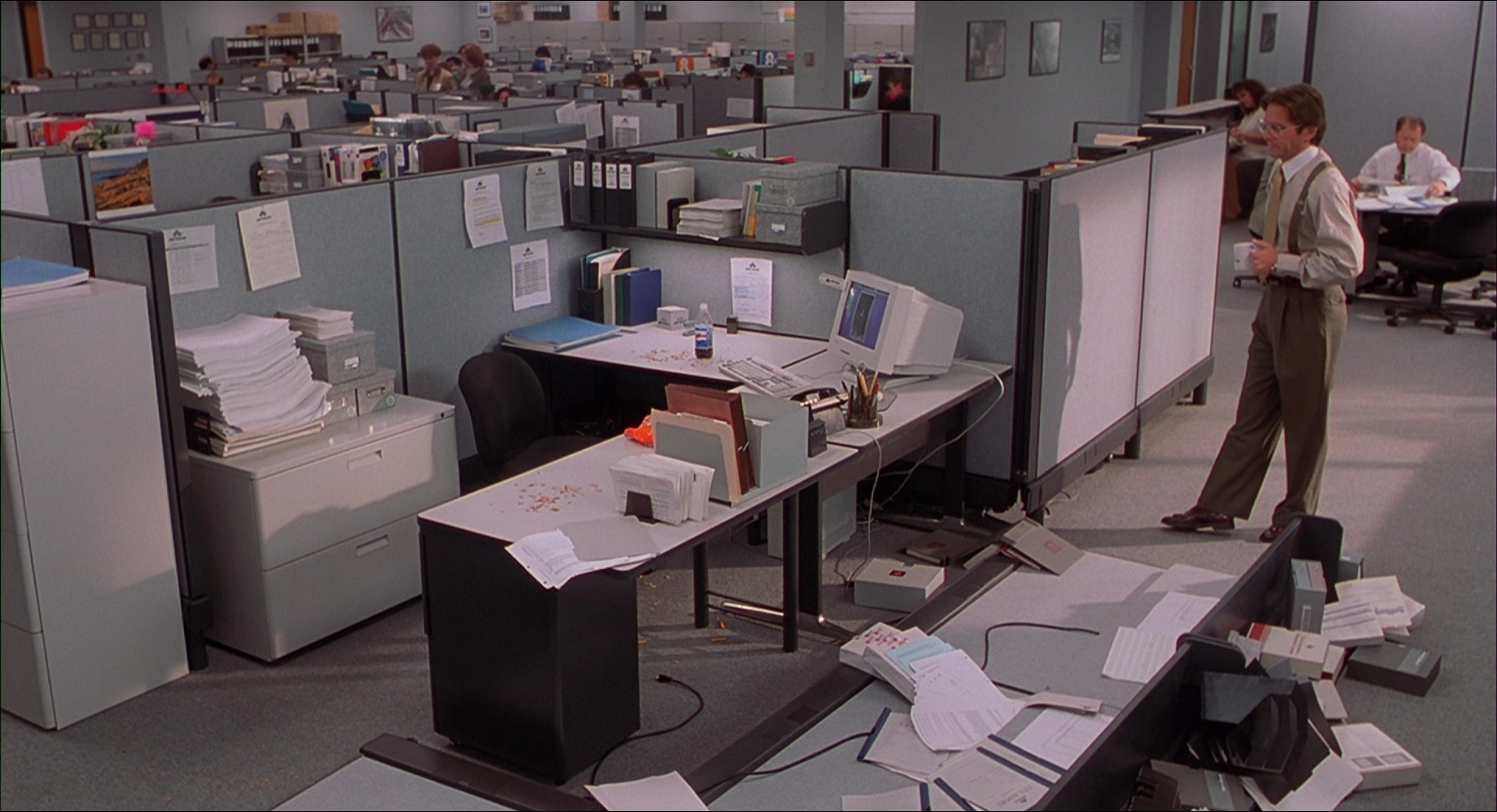 Office Space (1999), wide, 1.84:1 — film still