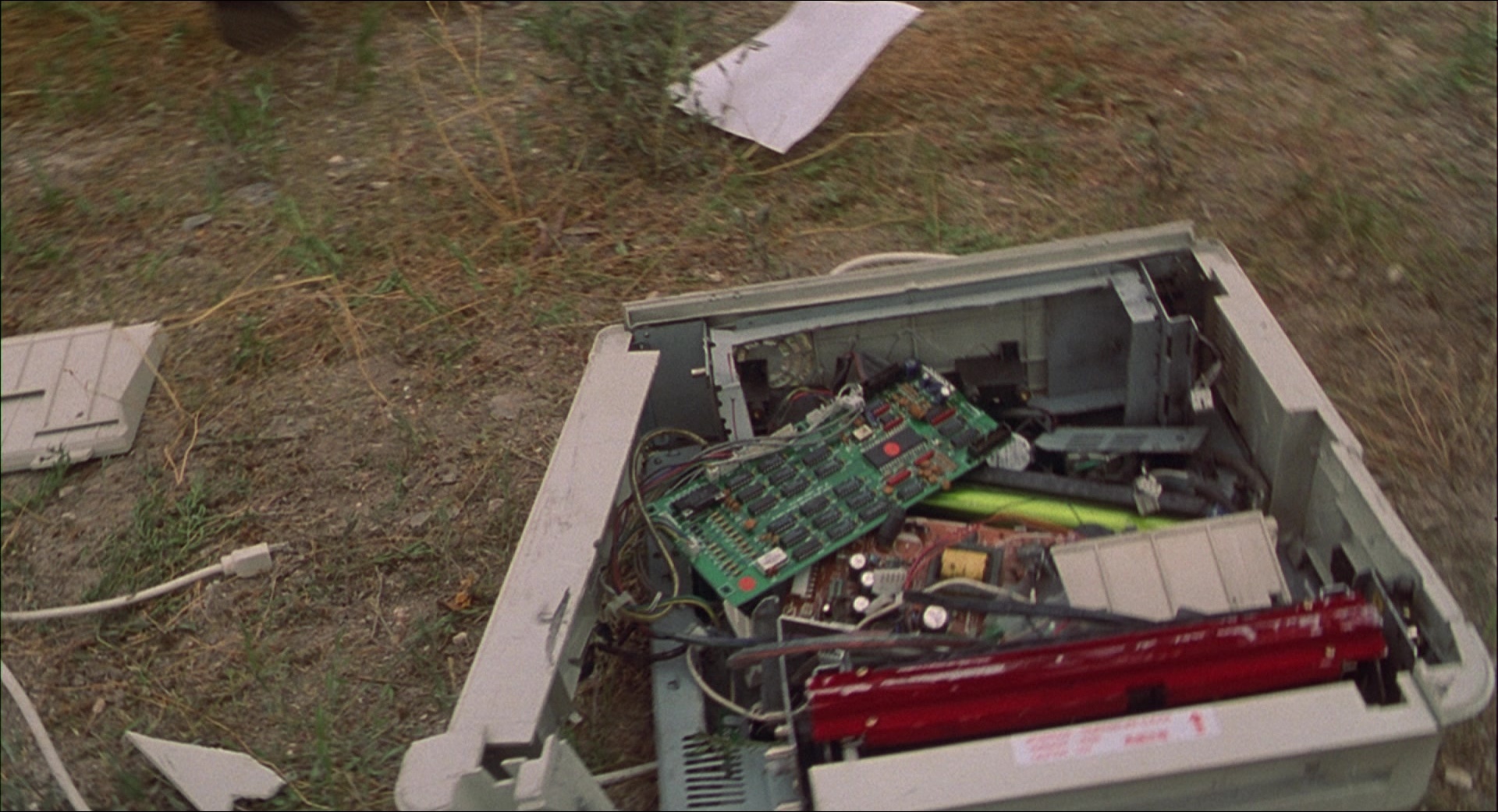 Office Space (1999), wide, 1.84:1 — film still