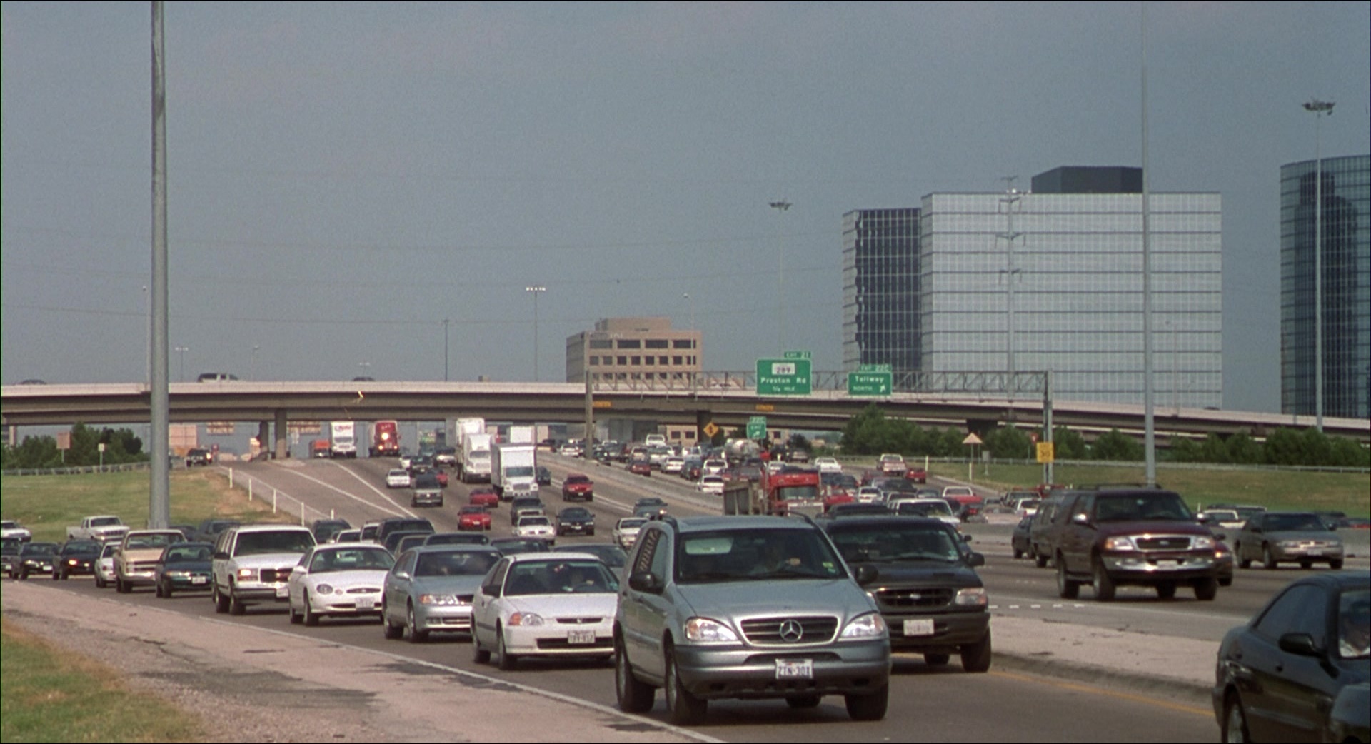 Office Space (1999), wide, 1.84:1 — film still