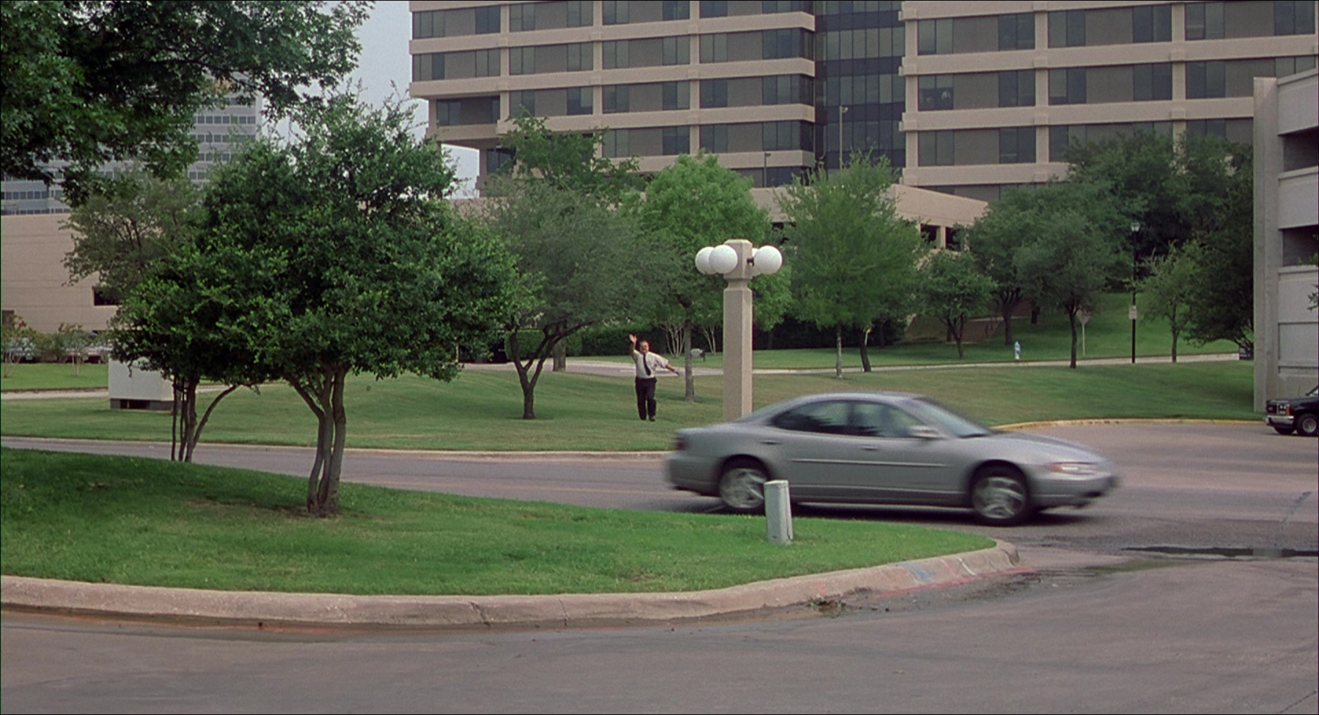 Office Space (1999), wide, 1.84:1 — film still