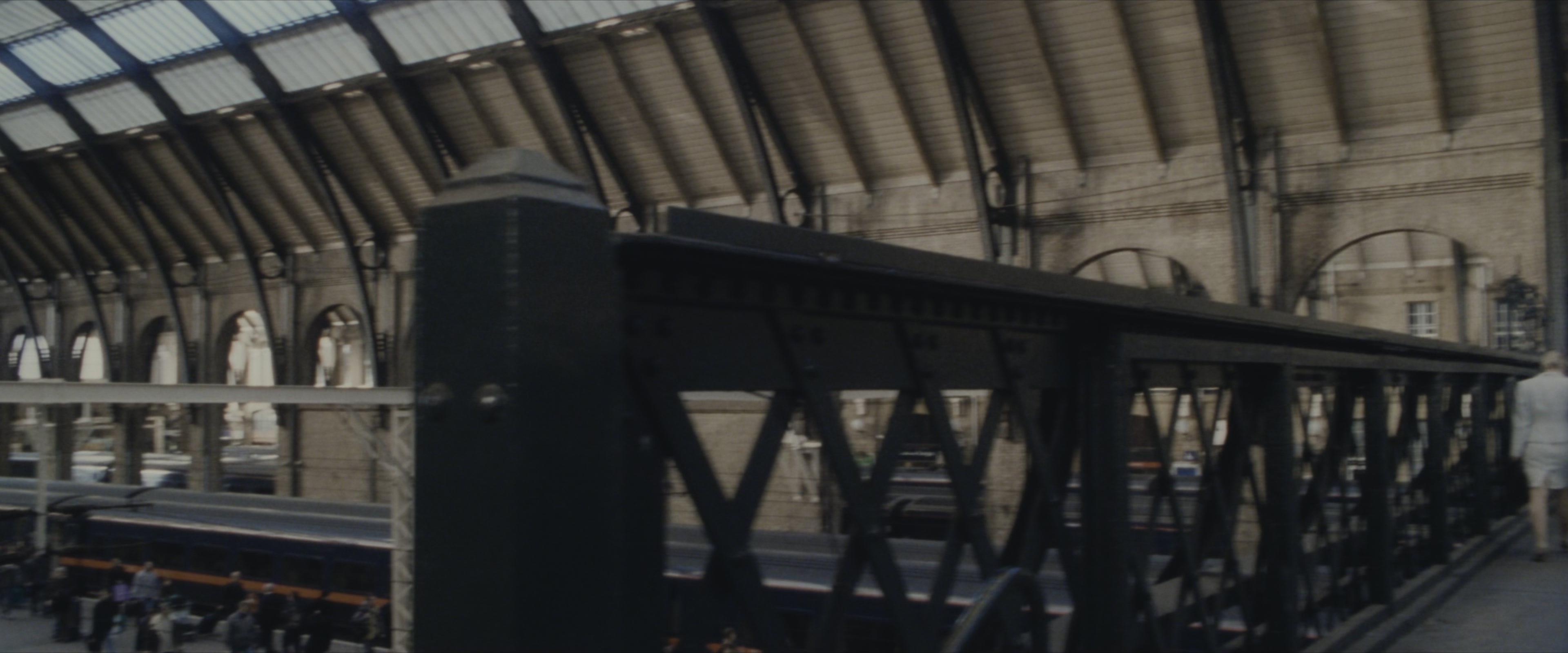 Harry Potter and the Sorcerer's Stone (2001), wide, 2.40:1 — film still
