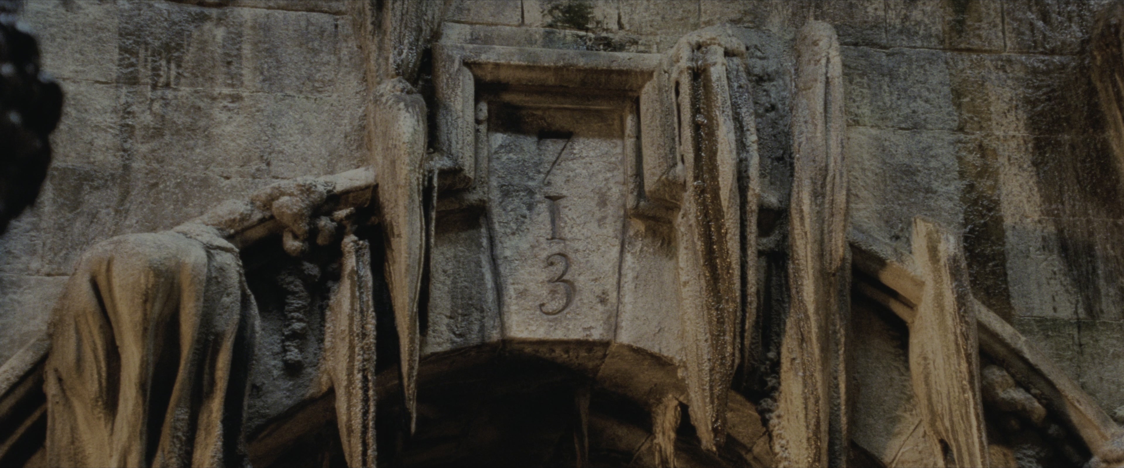 Harry Potter and the Sorcerer's Stone (2001), wide, 2.40:1 — film still