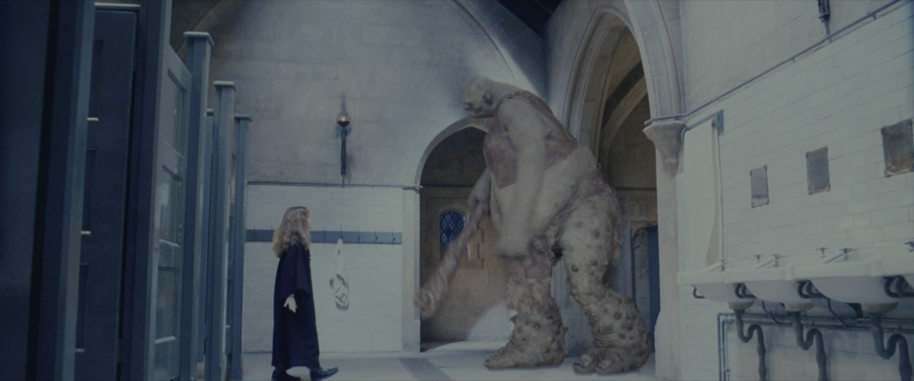 Harry Potter and the Sorcerer's Stone (2001), wide, 2.40:1 — film still