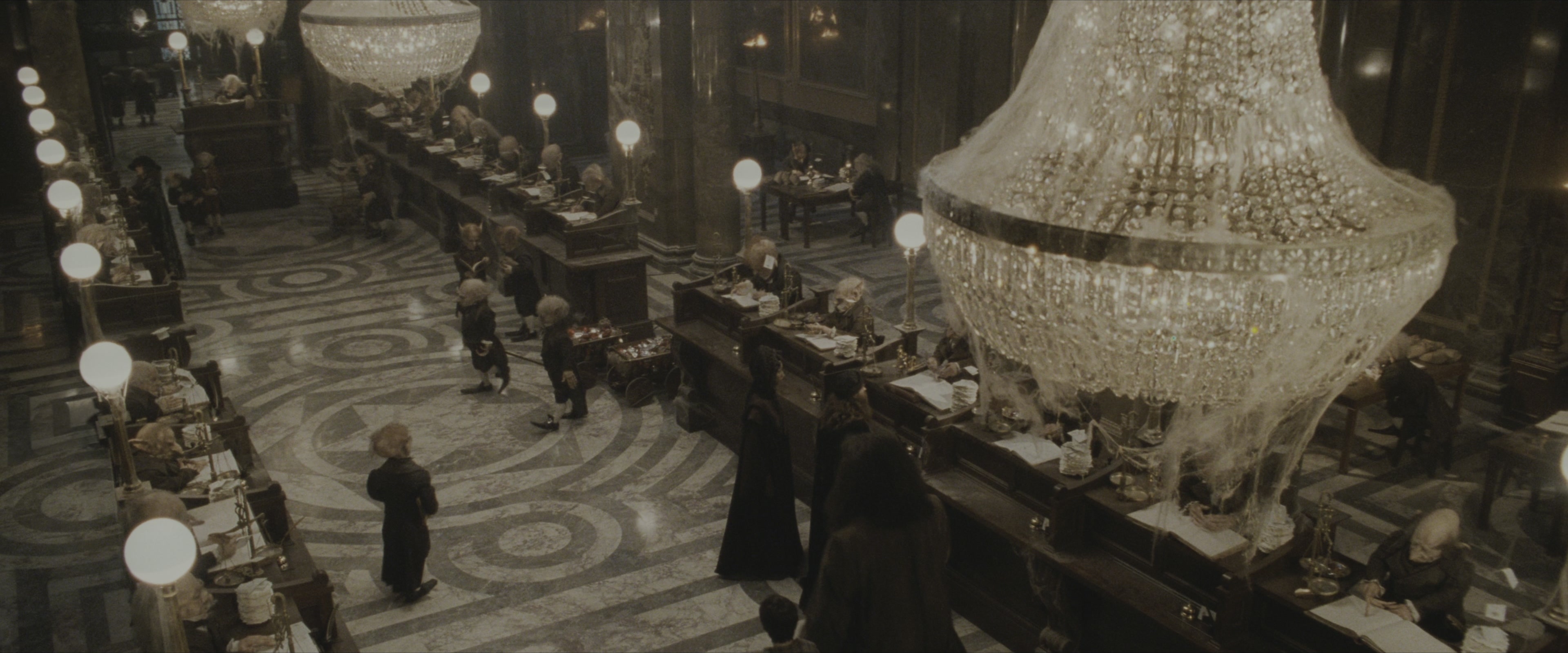 Harry Potter and the Sorcerer's Stone (2001), wide, 2.40:1 — film still