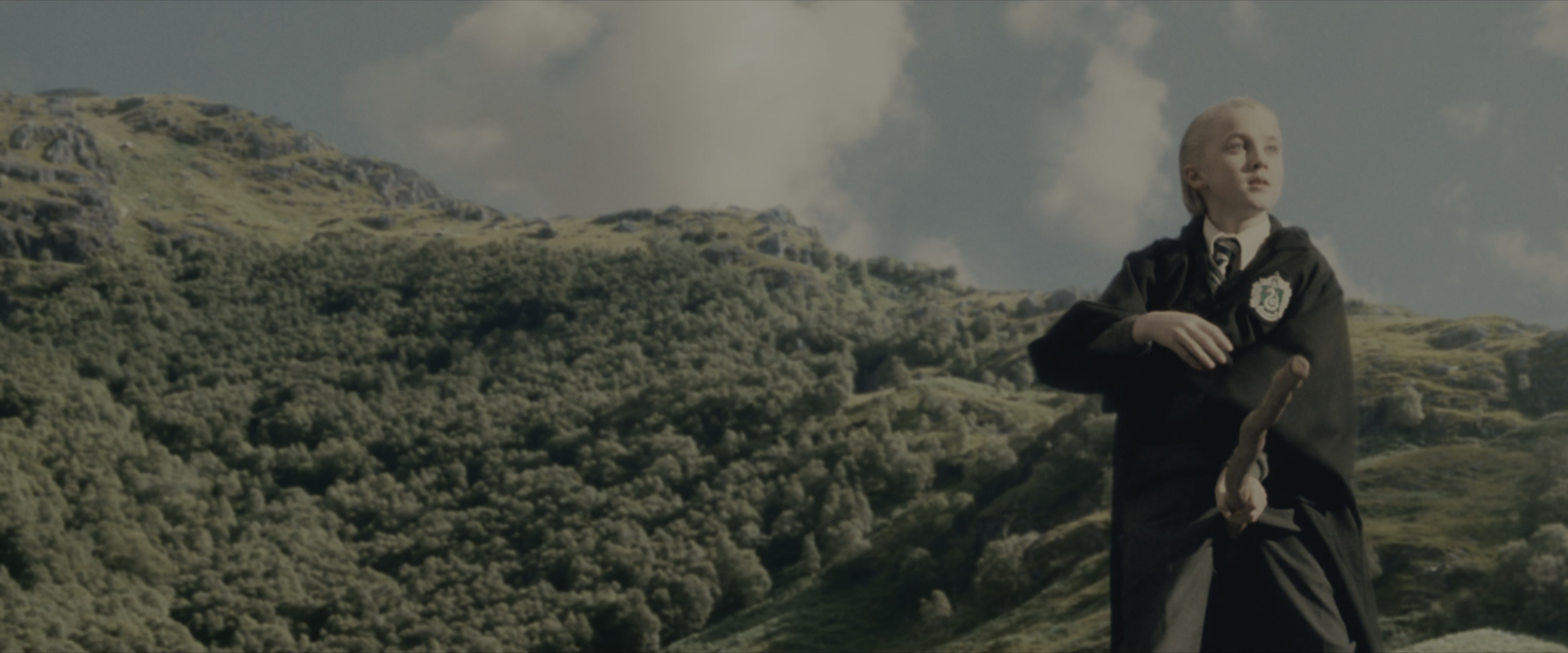 Harry Potter and the Sorcerer's Stone (2001), wide, 2.40:1 — film still