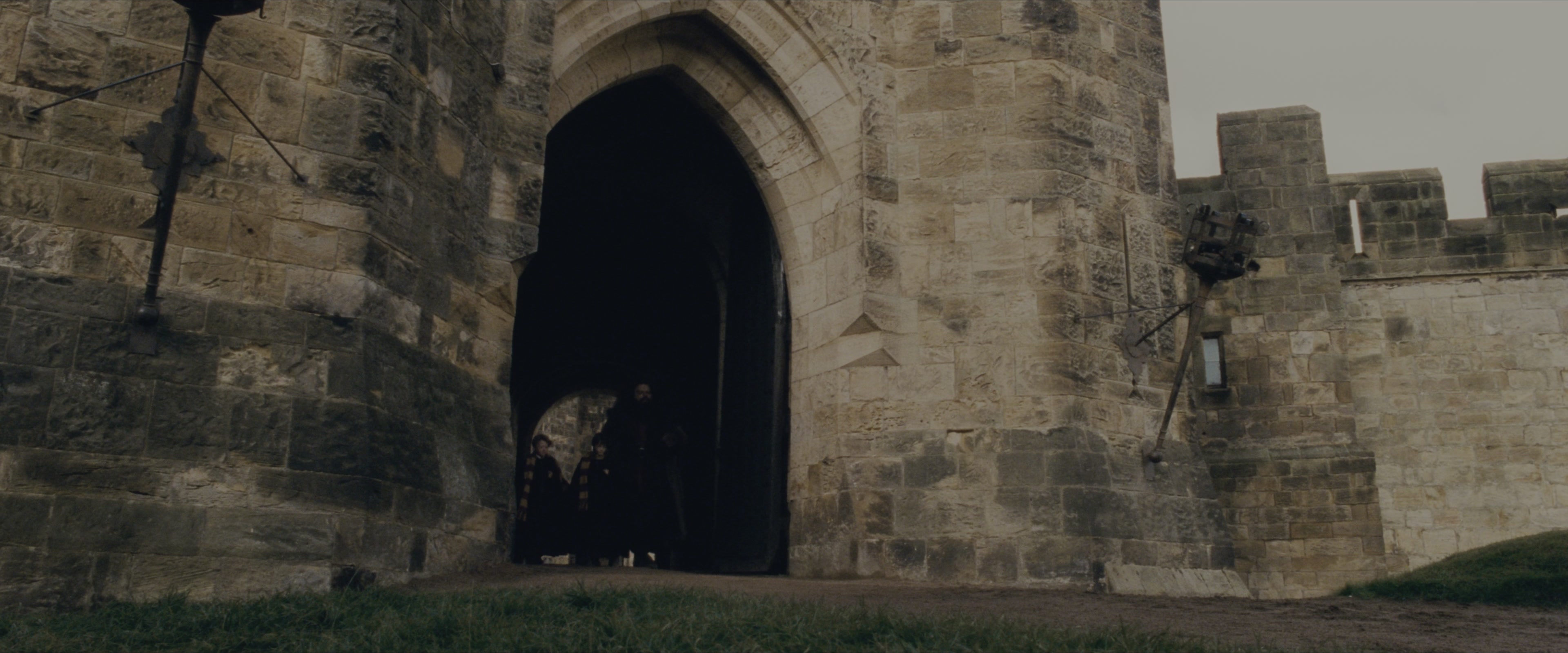Harry Potter and the Sorcerer's Stone (2001), wide, 2.40:1 — film still
