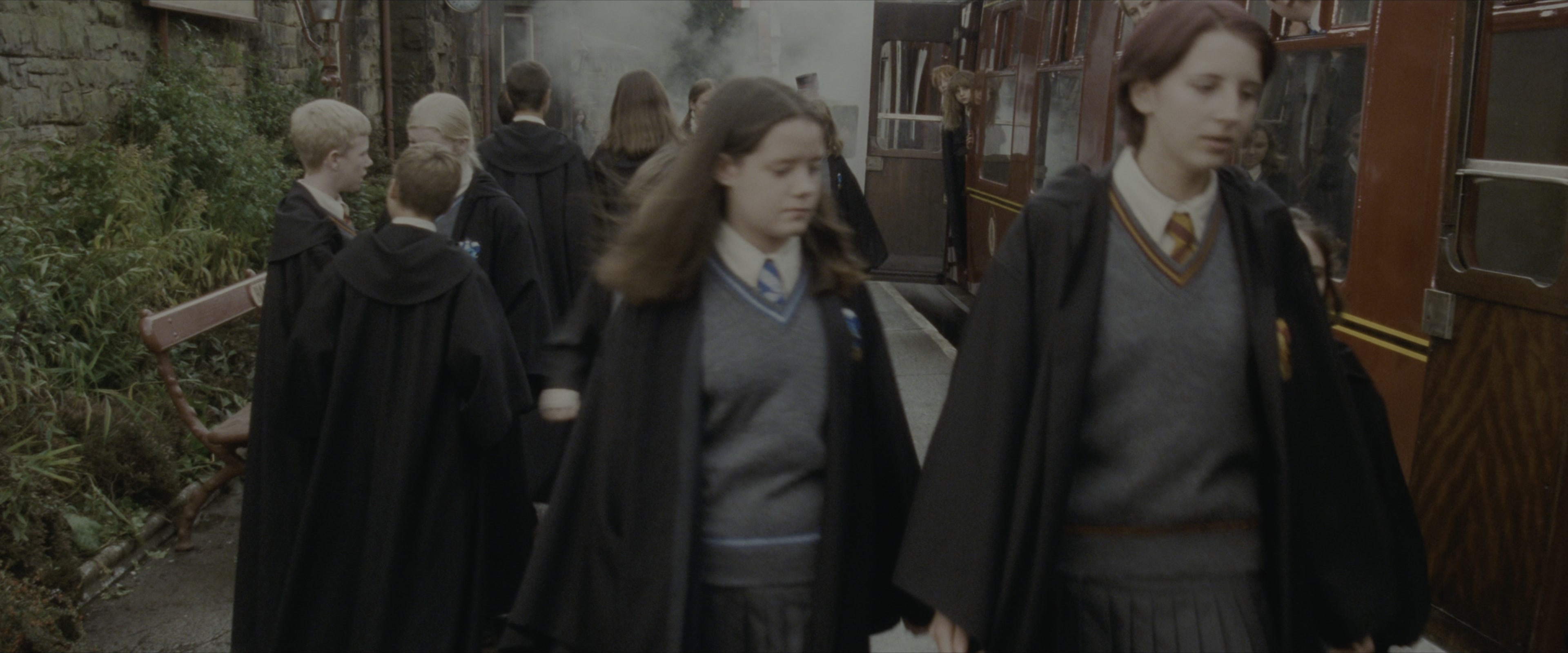 Harry Potter and the Sorcerer's Stone (2001), wide, 2.40:1 — film still