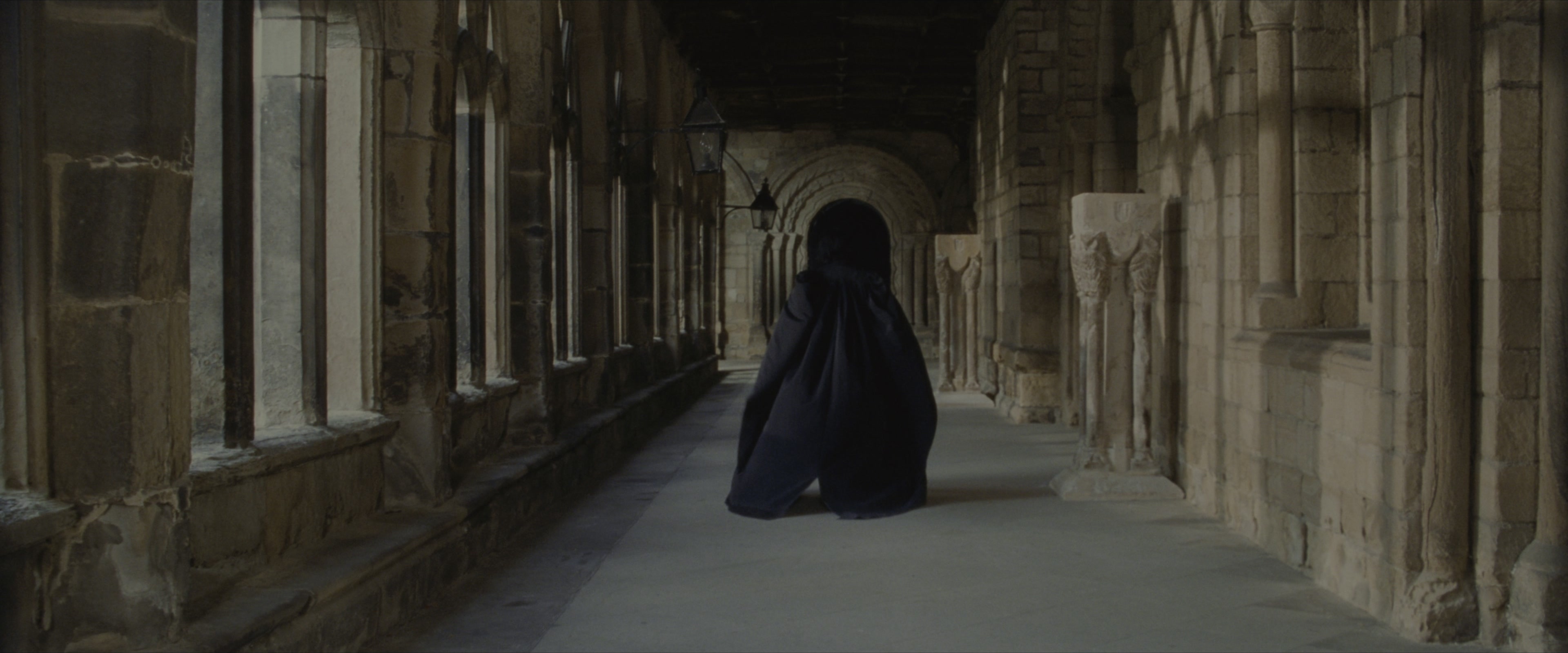 Harry Potter and the Sorcerer's Stone (2001), wide, 2.40:1 — film still