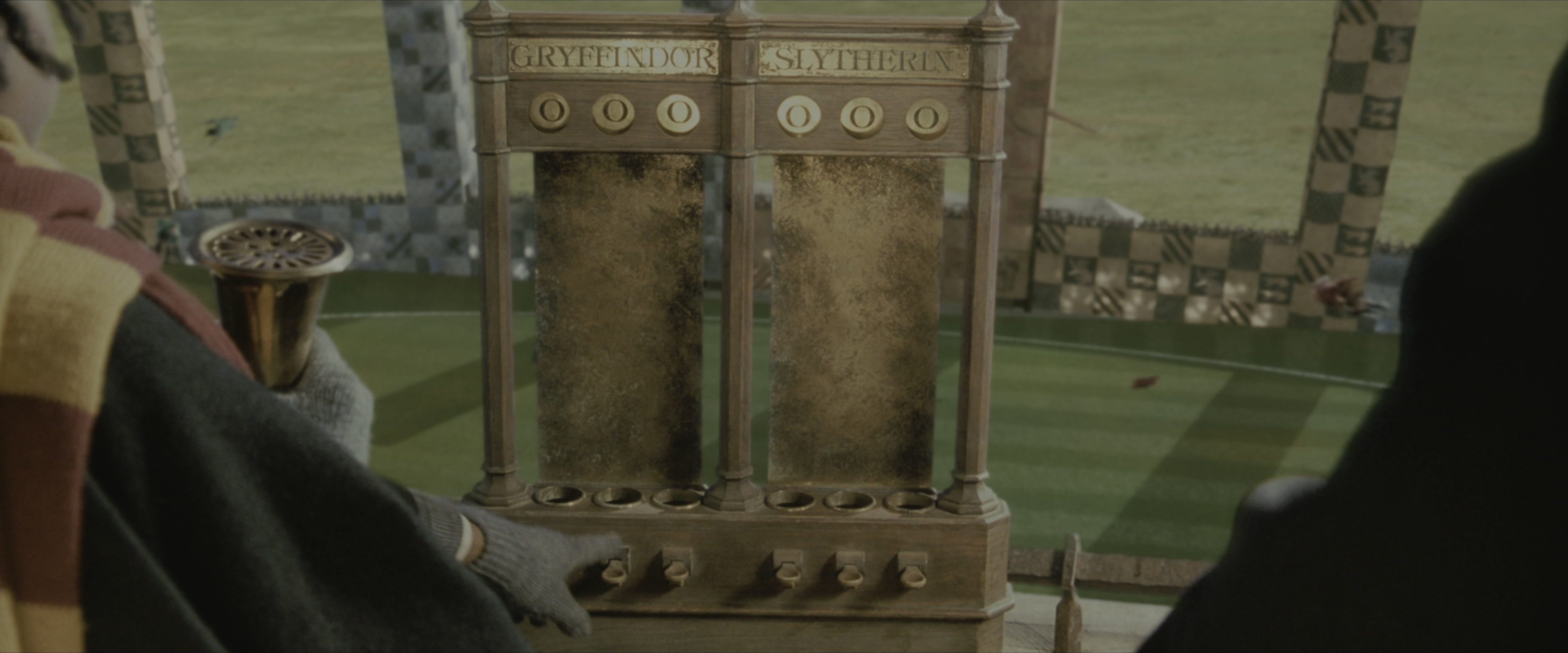 Harry Potter and the Sorcerer's Stone (2001), wide, 2.40:1 — film still