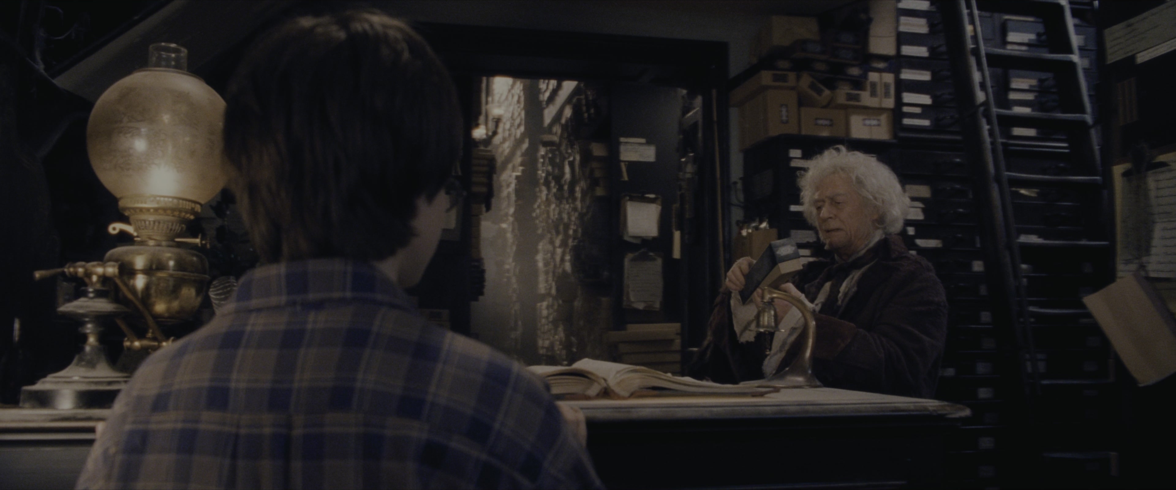 Harry Potter and the Sorcerer's Stone (2001), wide, 2.40:1 — film still