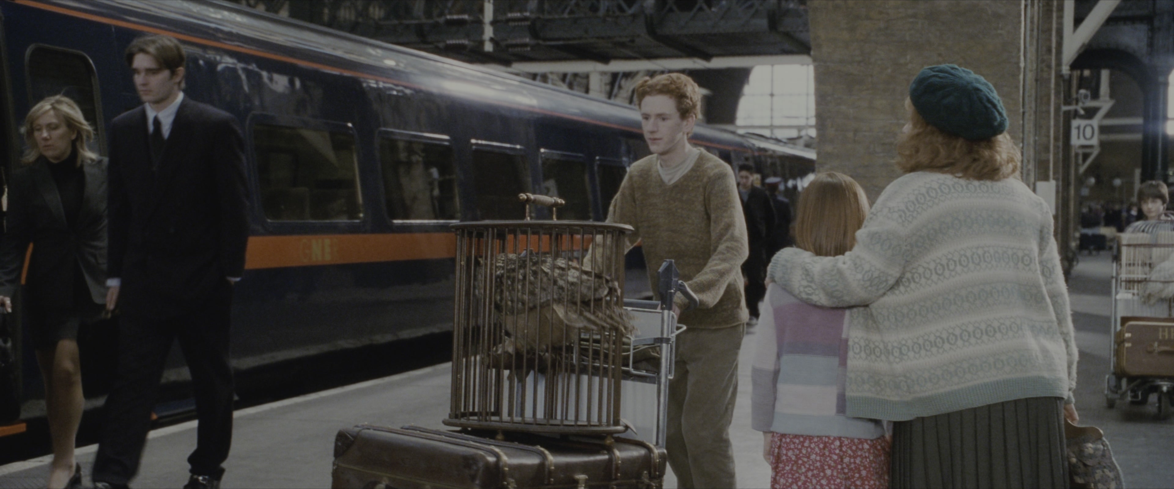Harry Potter and the Sorcerer's Stone (2001), wide, 2.40:1 — film still