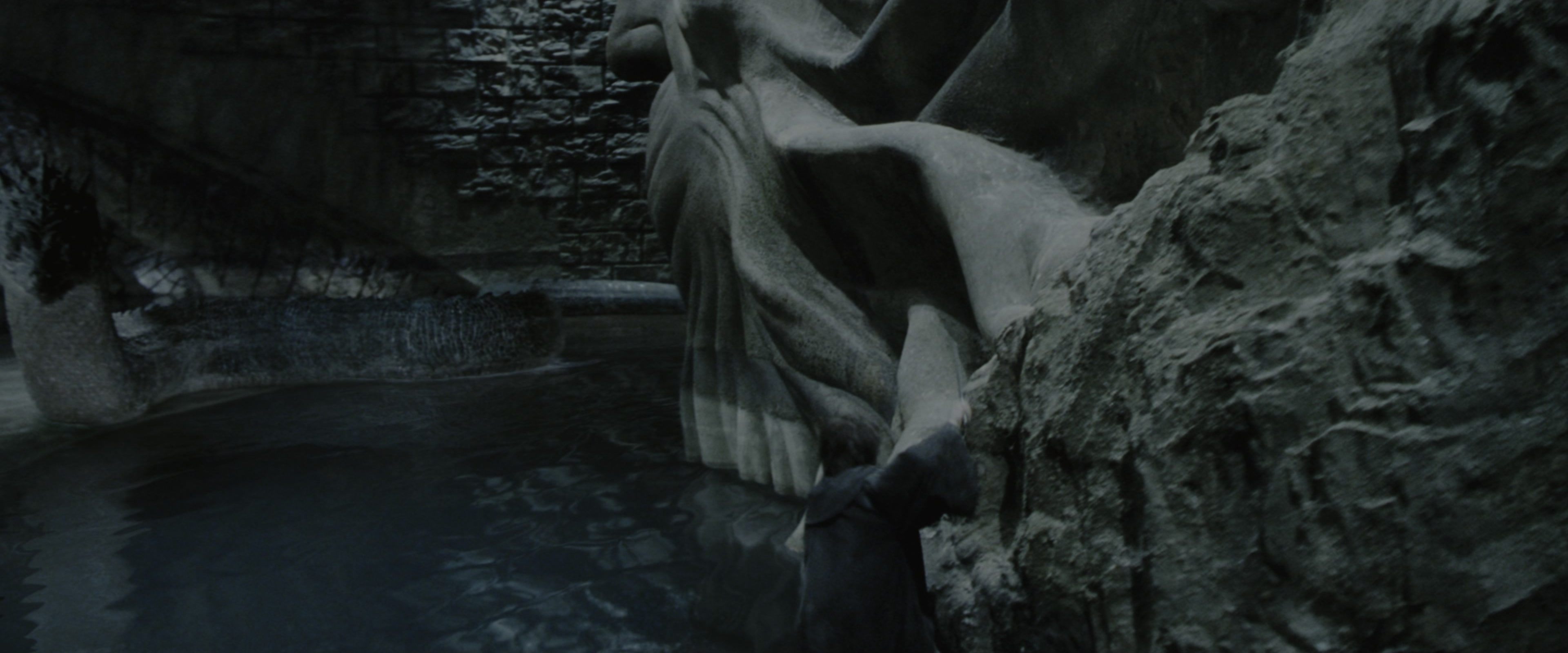 Harry Potter and the Chamber of Secrets (2002), wide, 2.40:1 — film still