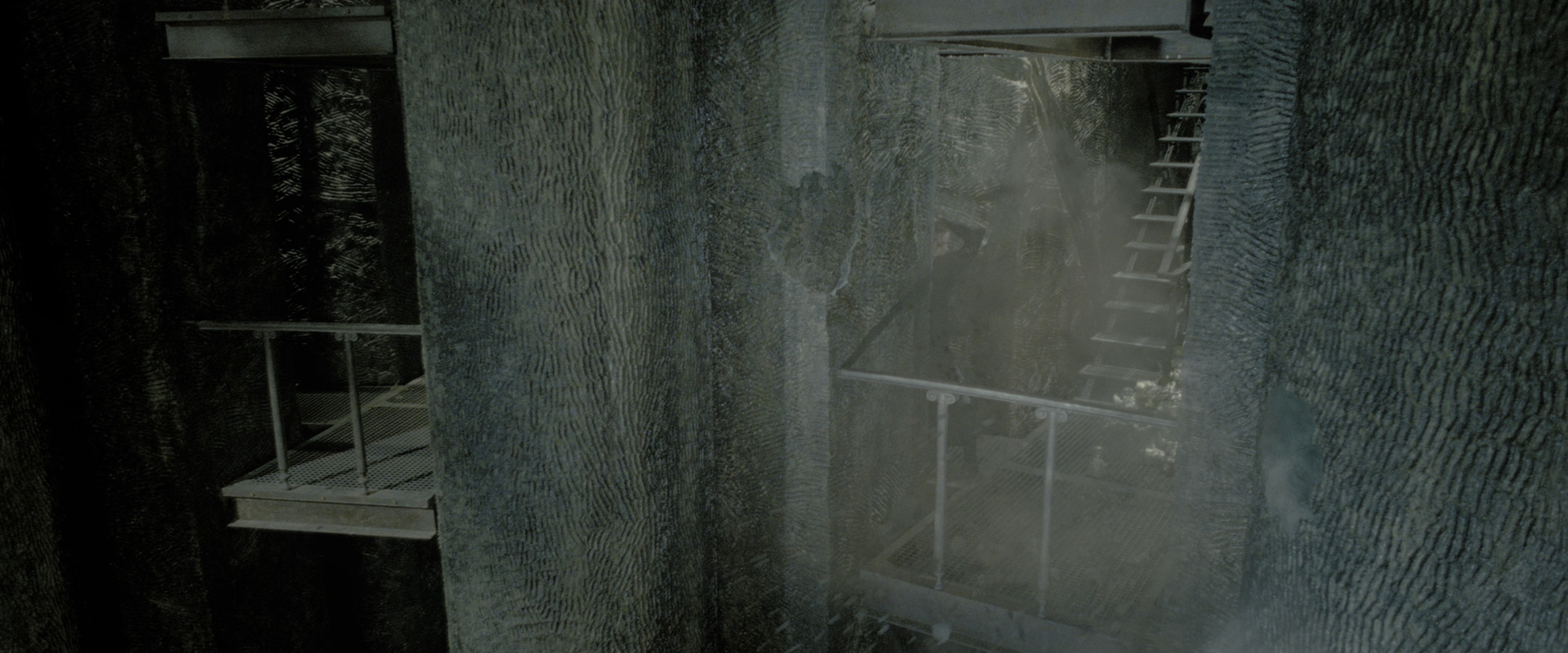 Harry Potter and the Deathly Hallows - Part 2 (2011), wide, 2.40:1 — film still