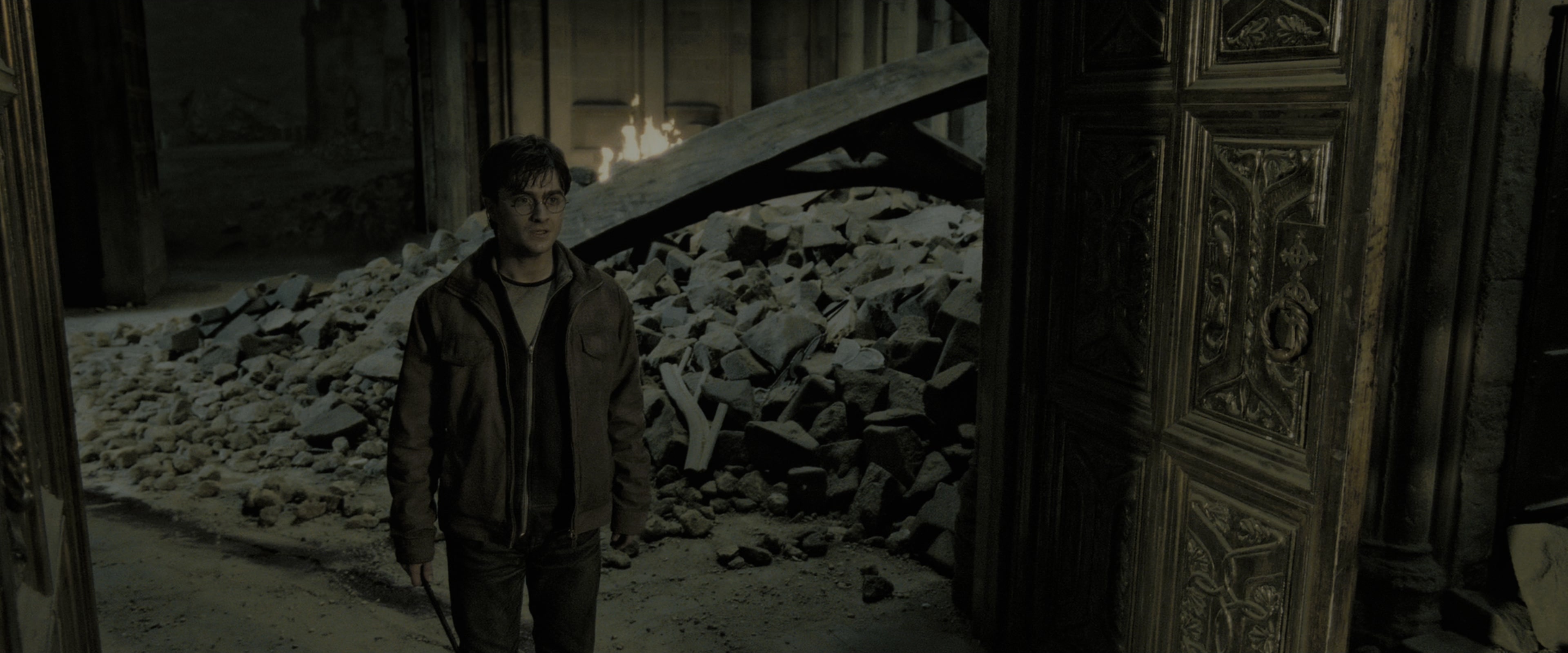 Harry Potter and the Deathly Hallows - Part 2 (2011), wide, 2.40:1 — film still