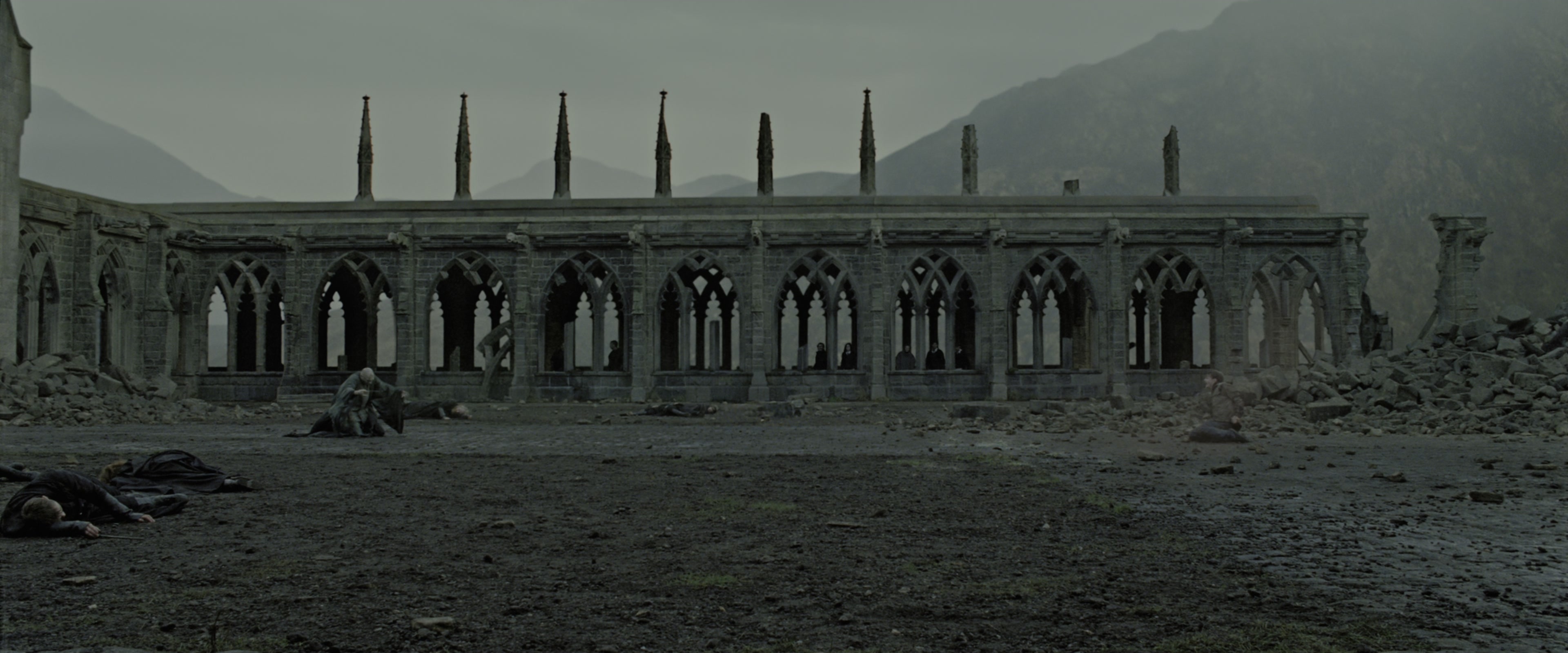 Harry Potter and the Deathly Hallows - Part 2 (2011), wide, 2.40:1 — film still