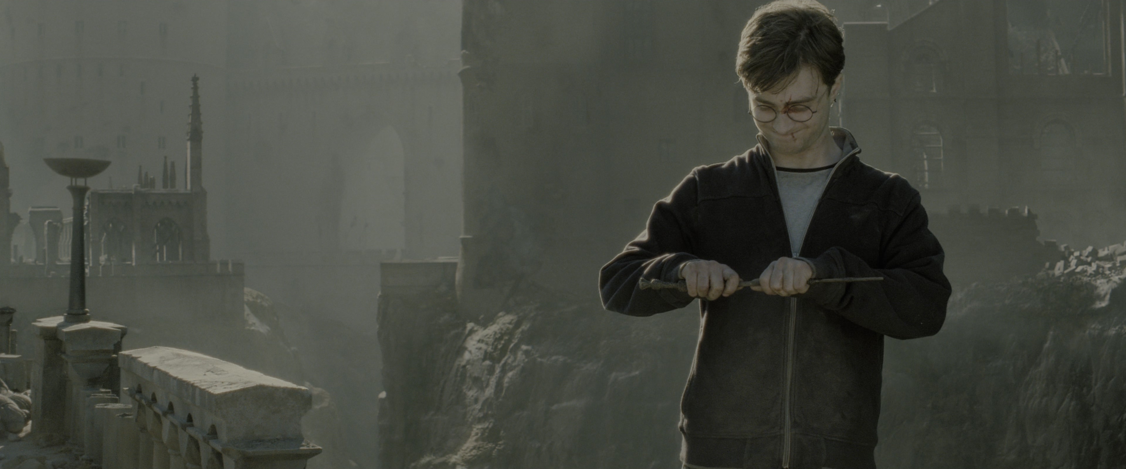 Harry Potter and the Deathly Hallows - Part 2 (2011), wide, 2.40:1 — film still