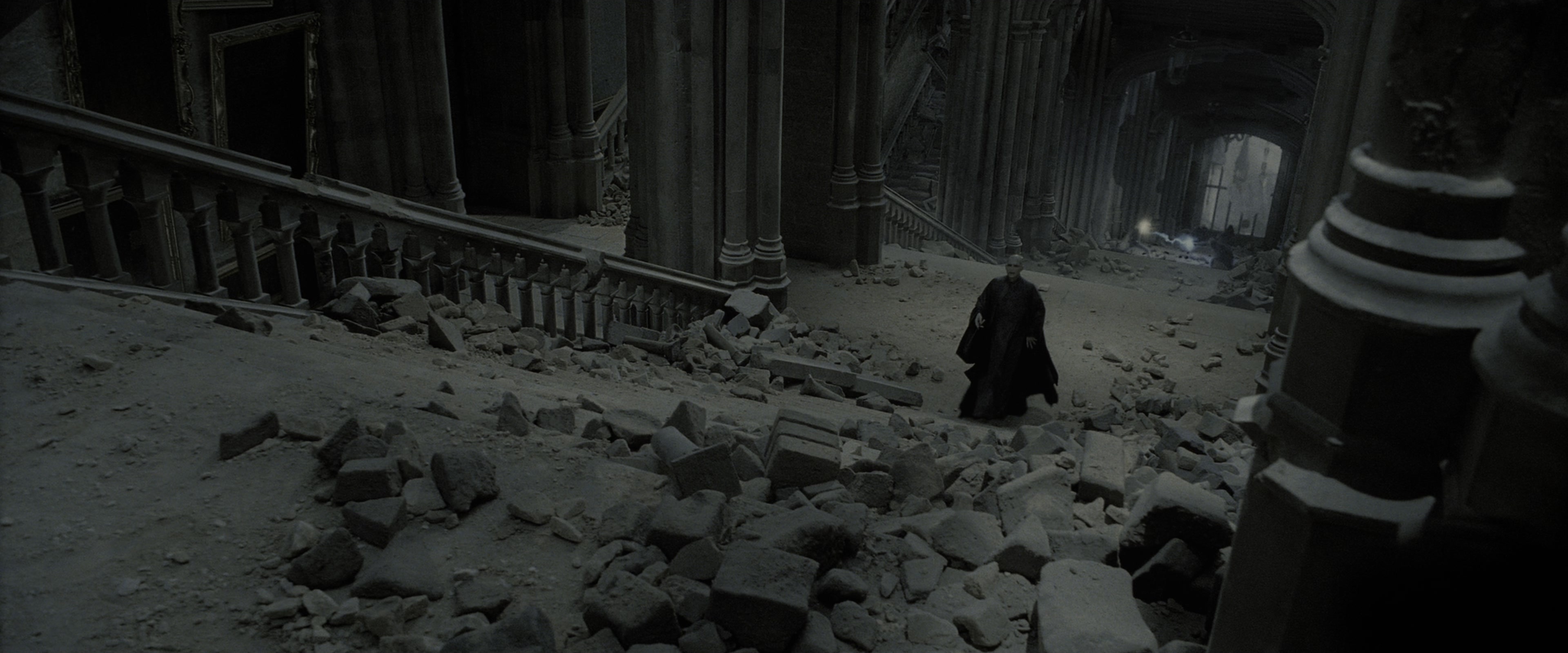 Harry Potter and the Deathly Hallows - Part 2 (2011), wide, 2.40:1 — film still