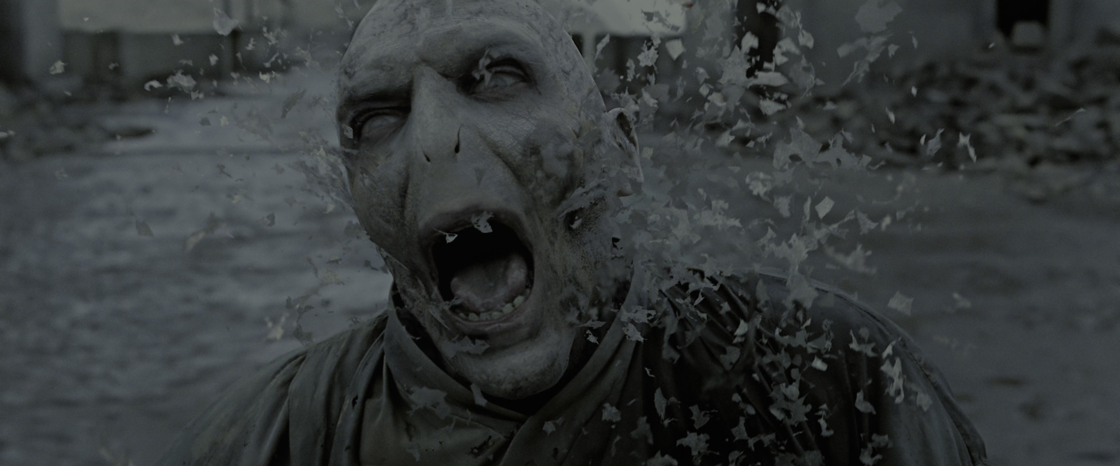 Harry Potter and the Deathly Hallows - Part 2 (2011), wide, 2.40:1 — film still