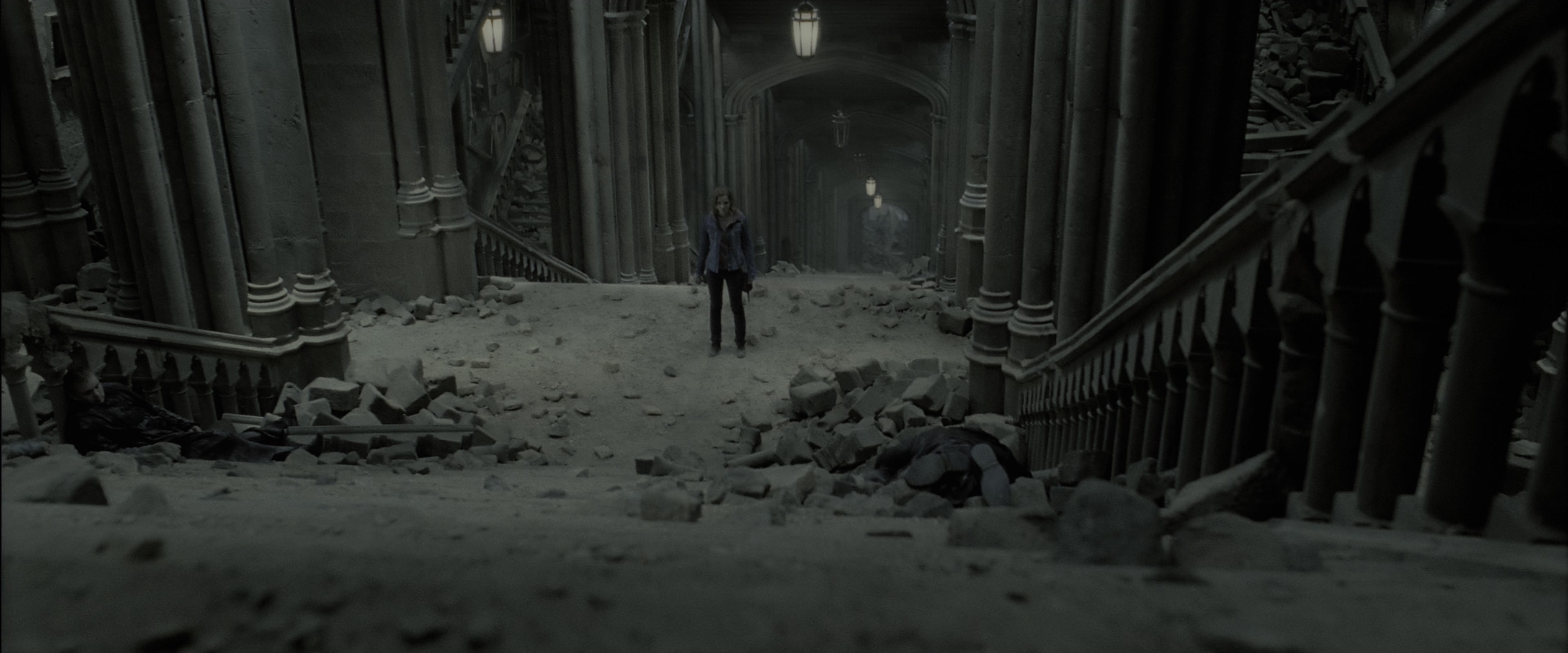 Harry Potter and the Deathly Hallows - Part 2 (2011), wide, 2.40:1 — film still