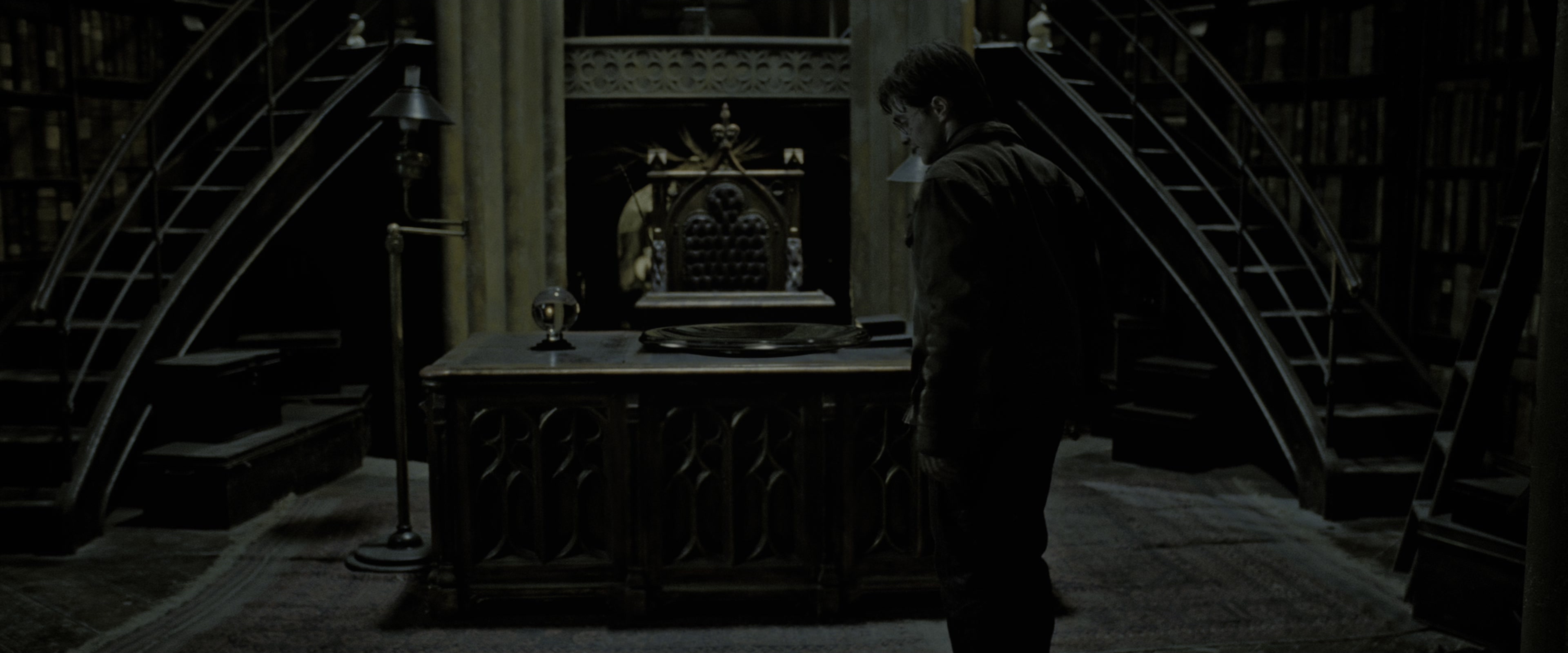 Harry Potter and the Deathly Hallows - Part 2 (2011), wide, 2.40:1 — film still