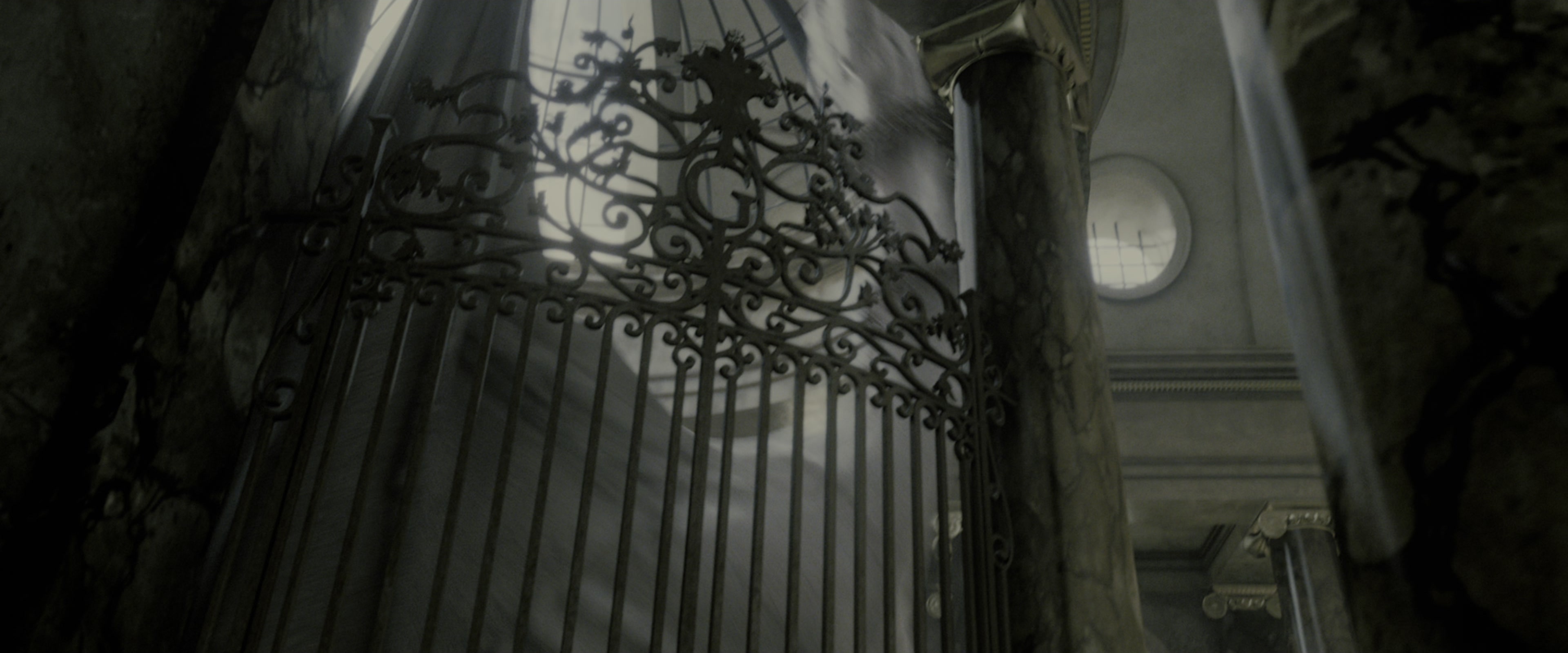 Harry Potter and the Deathly Hallows - Part 2 (2011), medium, 2.40:1 — film still