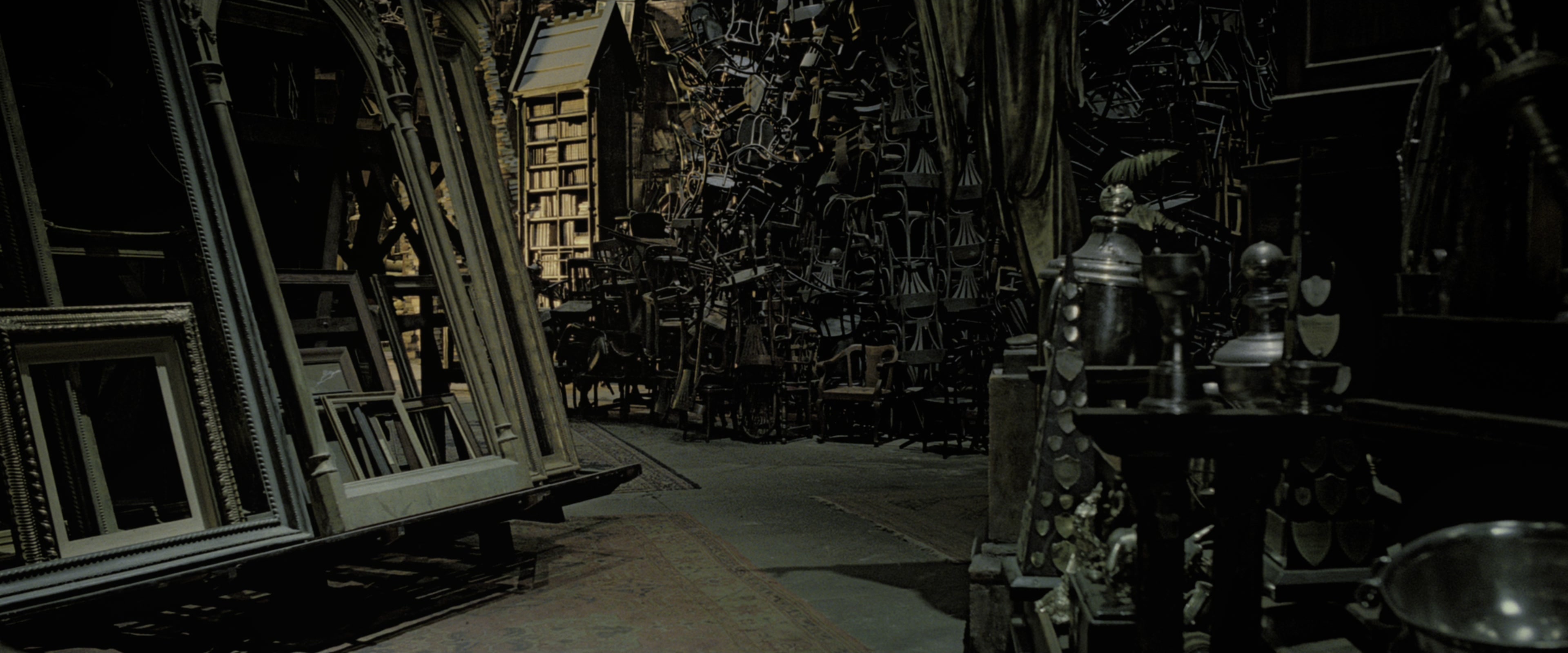 Harry Potter and the Deathly Hallows - Part 2 (2011), wide, 2.40:1 — film still