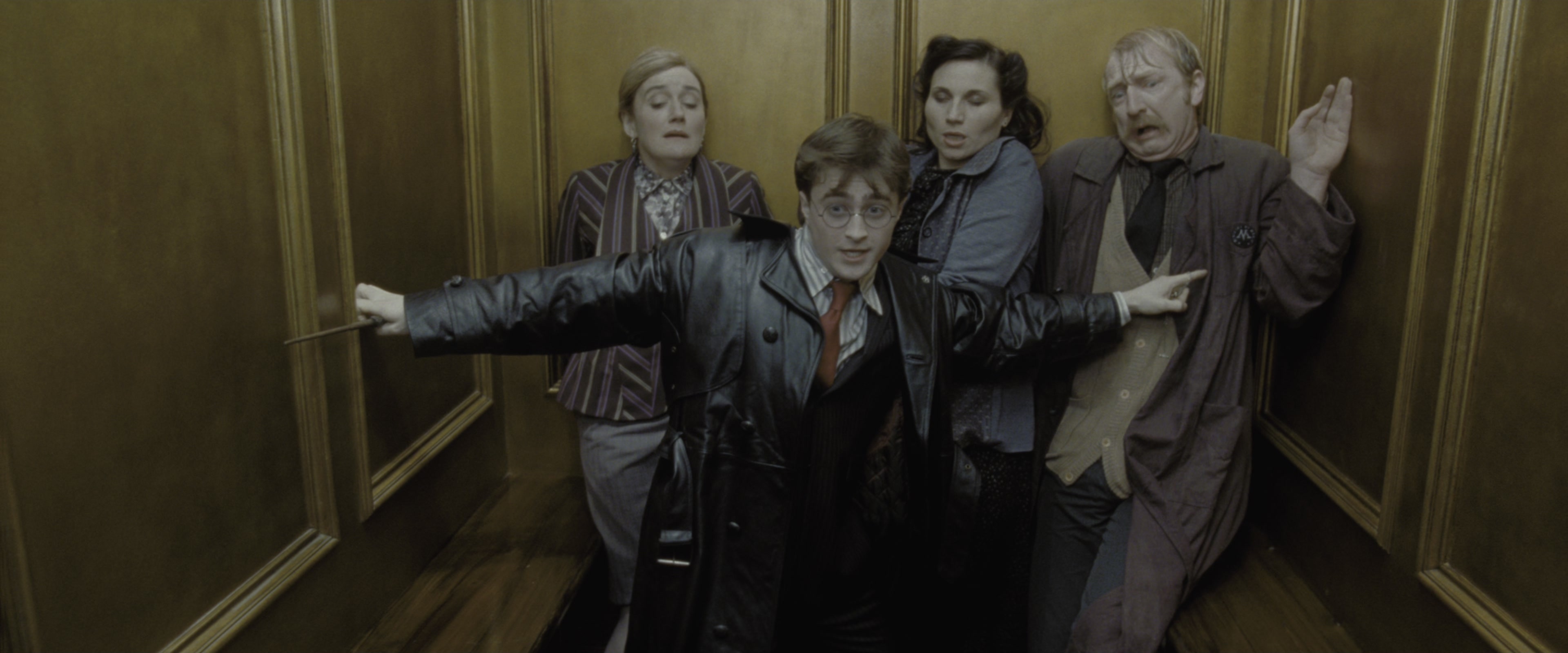 Harry Potter and the Deathly Hallows - Part 1 (2010), wide, 2.40:1 — film still