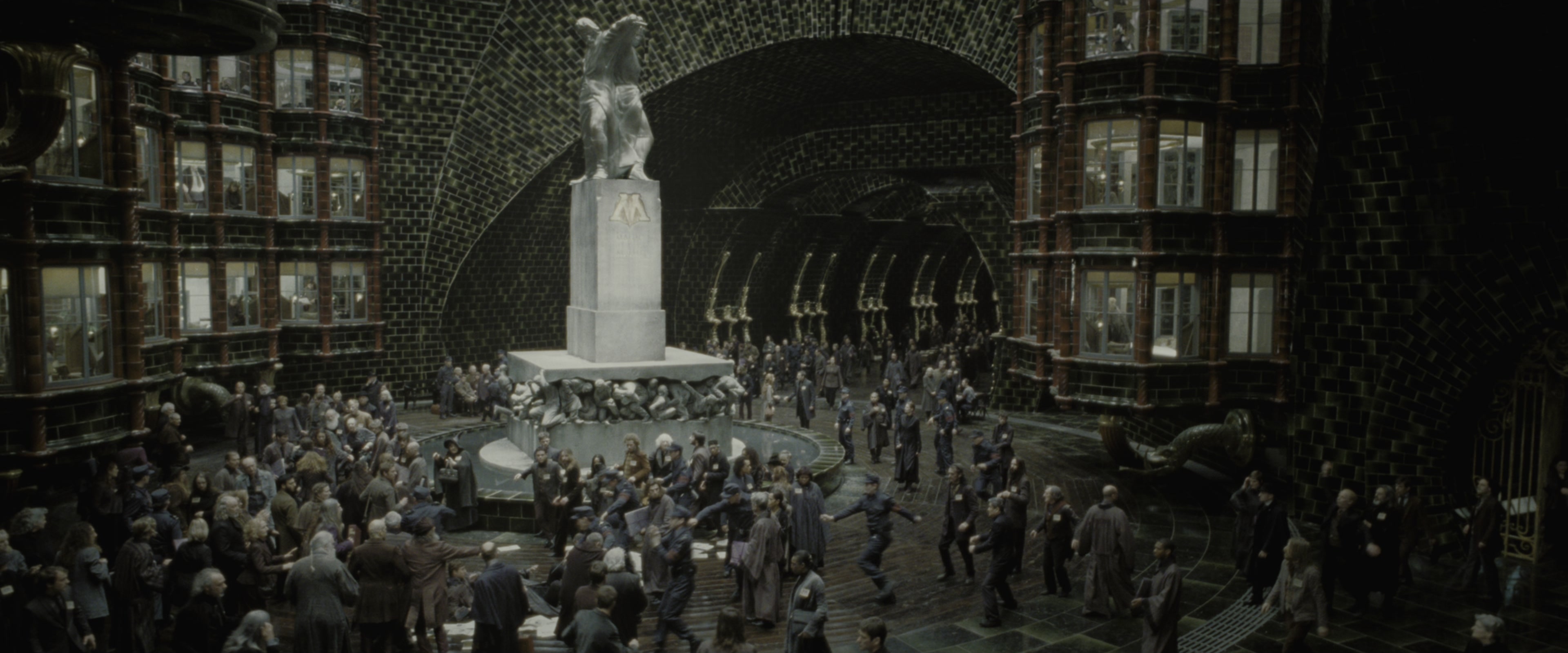 Harry Potter and the Deathly Hallows - Part 1 (2010), wide, 2.40:1 — film still