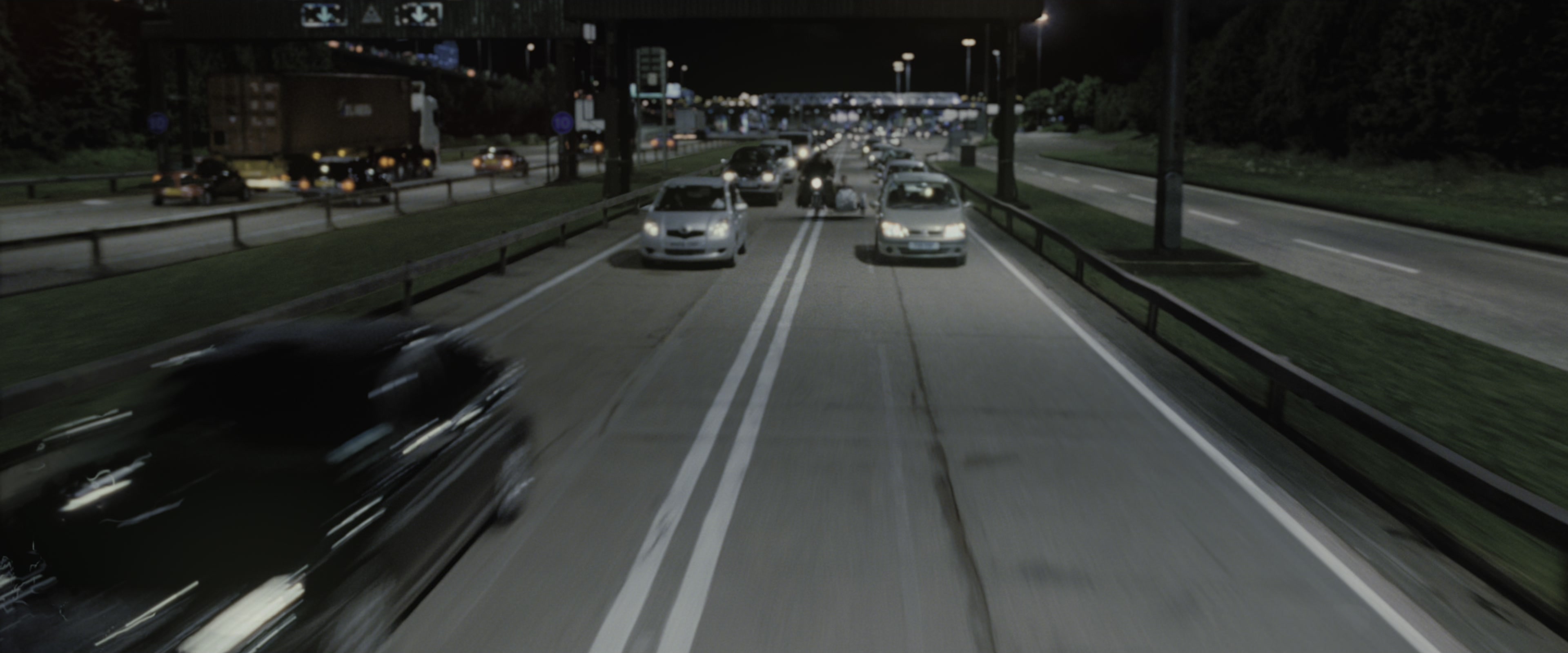 Harry Potter and the Deathly Hallows - Part 1 (2010), wide, 2.40:1 — film still