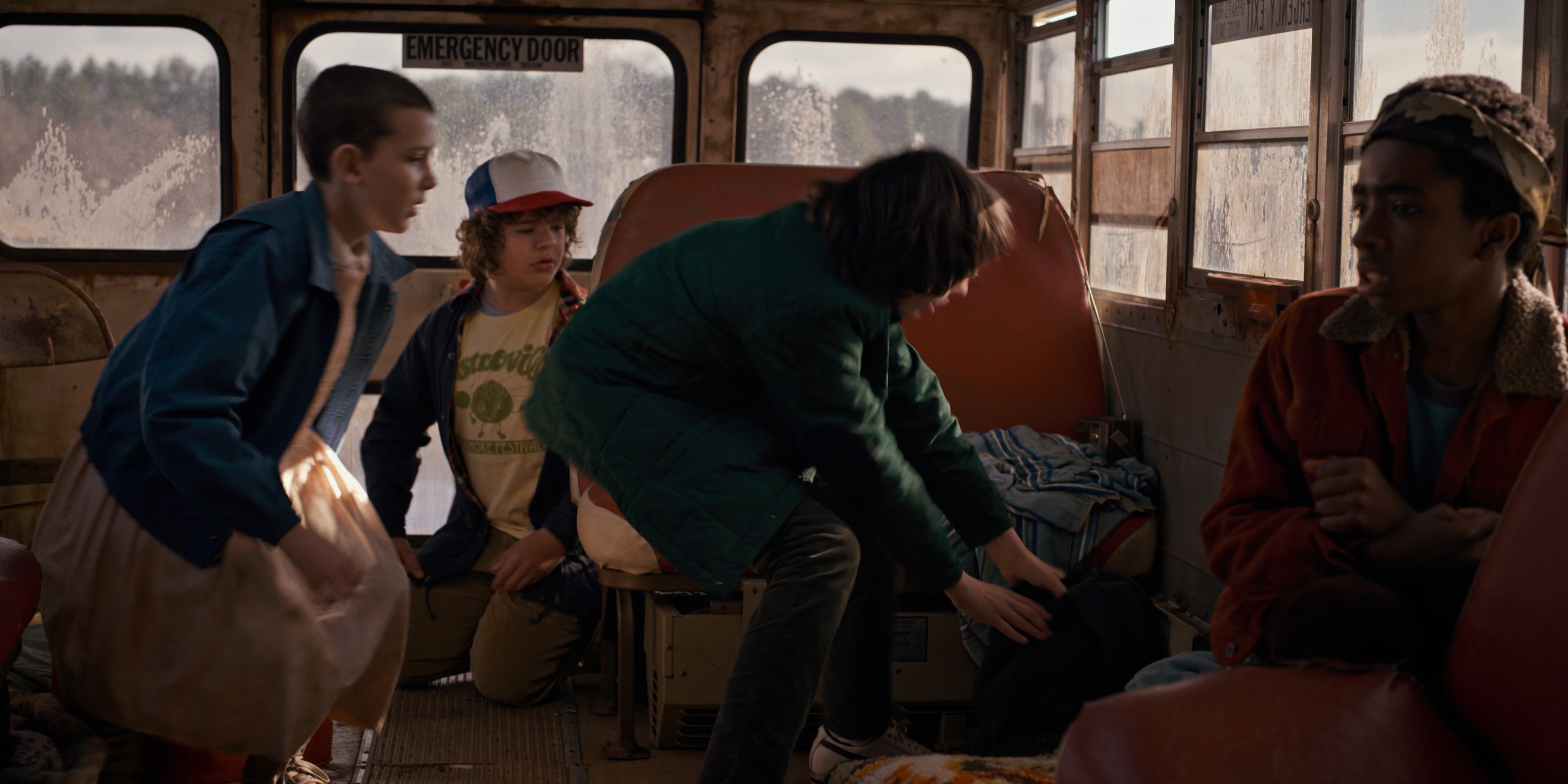 Stranger Things (2016), wide, 2.00:1 — film still