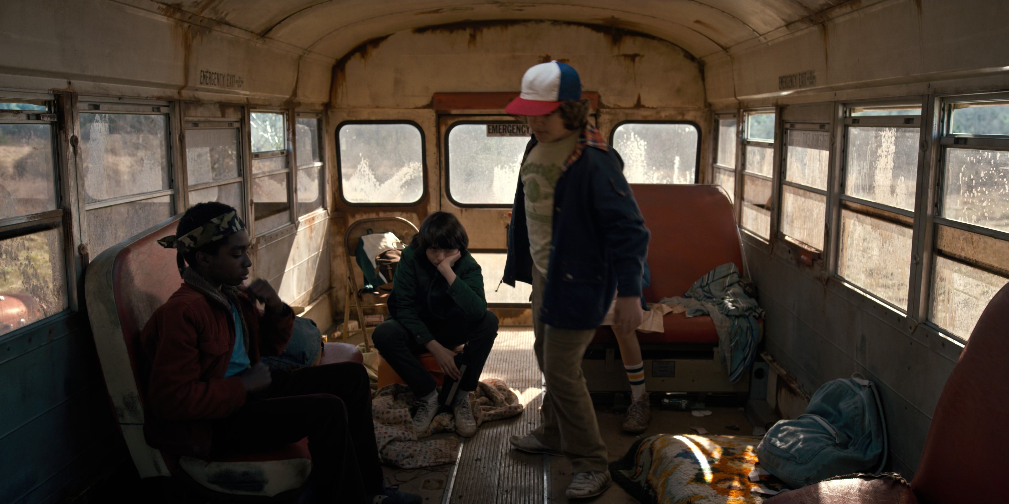 Stranger Things (2016), wide, 2.00:1 — film still