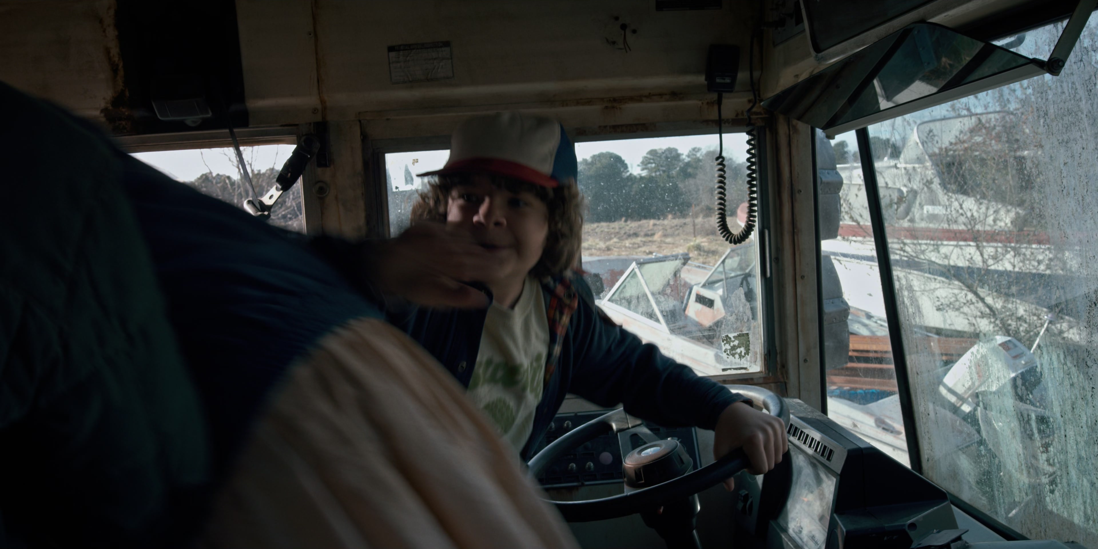 Stranger Things (2016), wide, 2.00:1 — film still