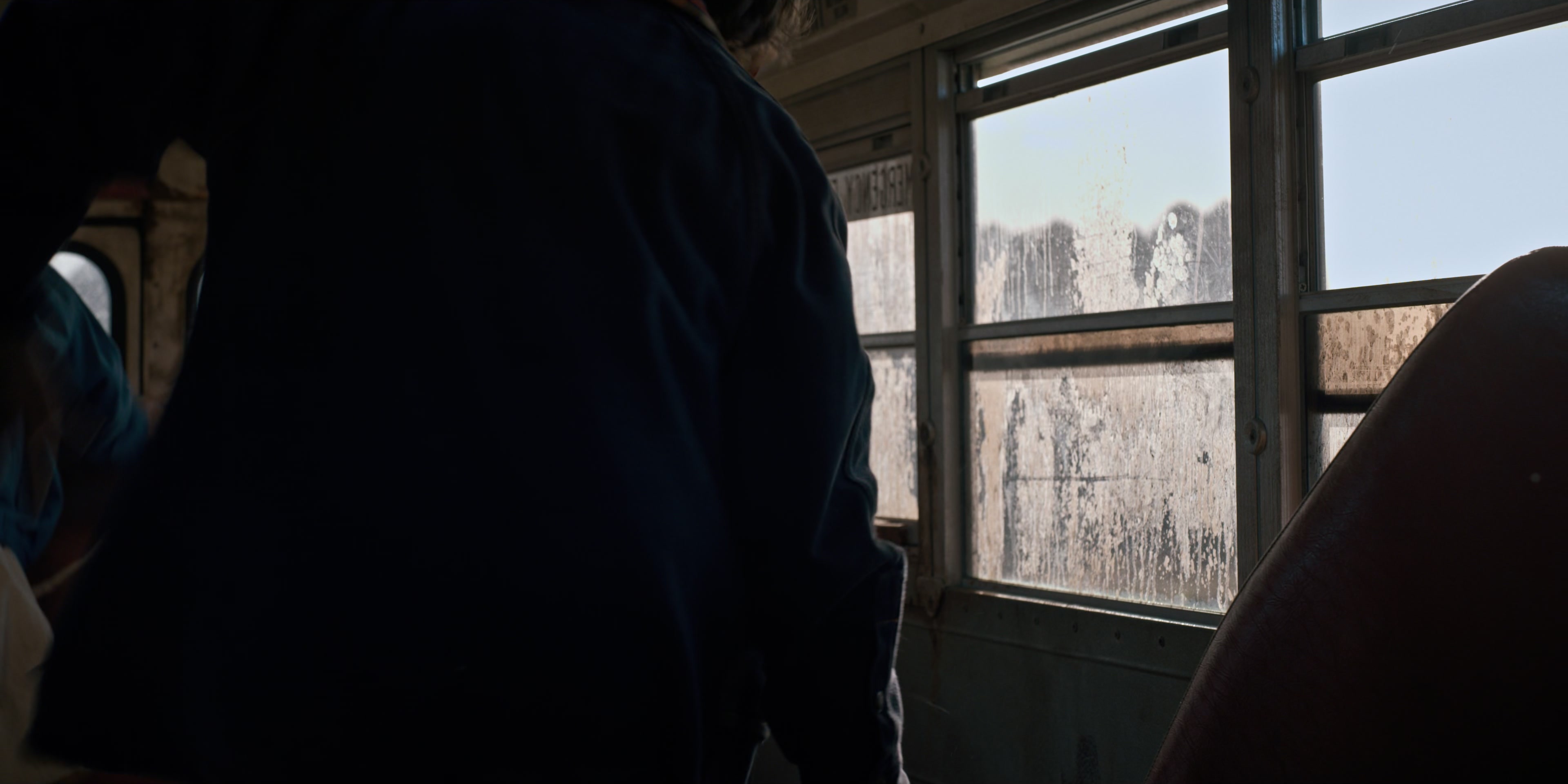Stranger Things (2016), wide, 2.00:1 — film still