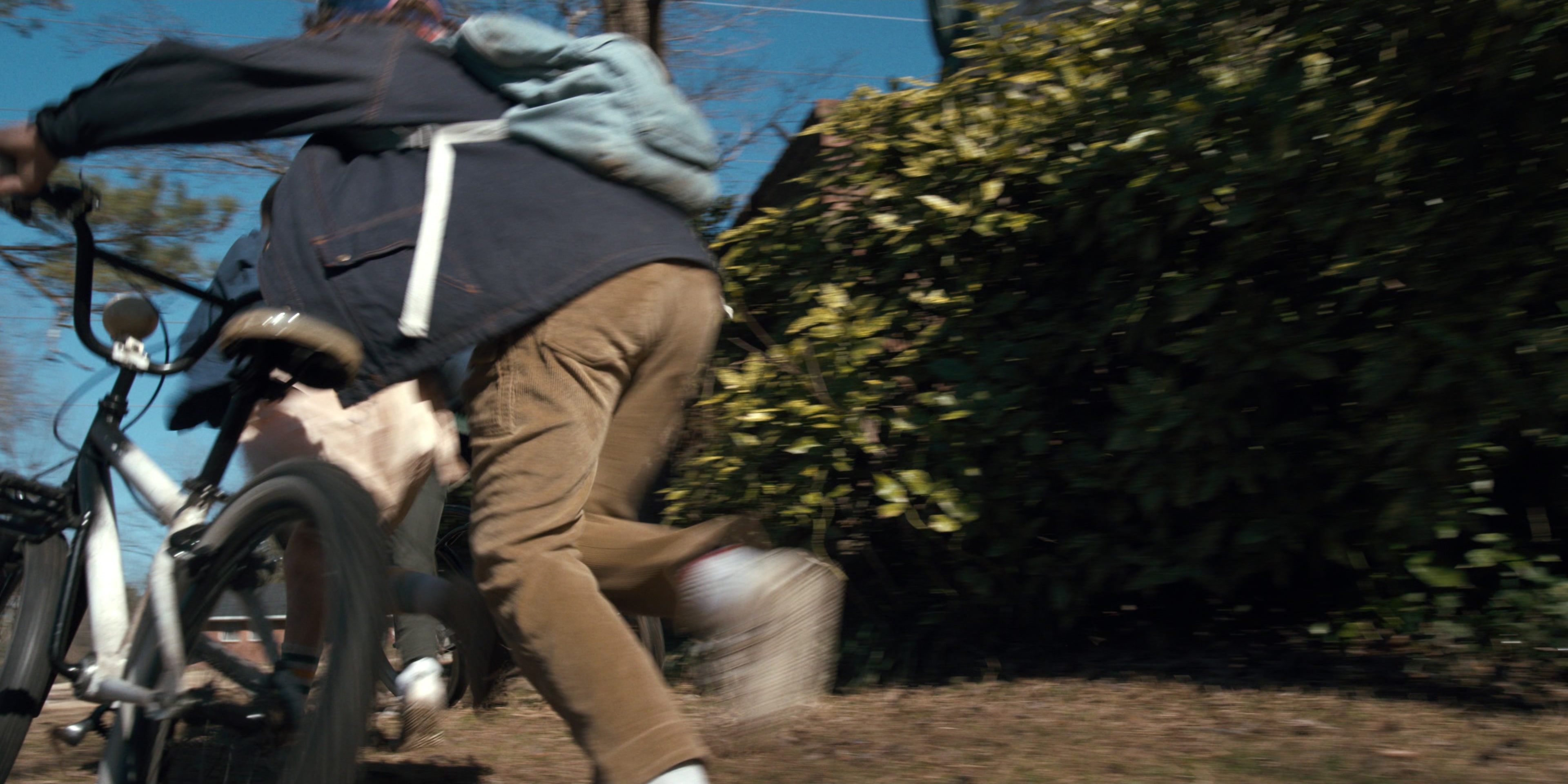 Stranger Things (2016), wide, 2.00:1 — film still