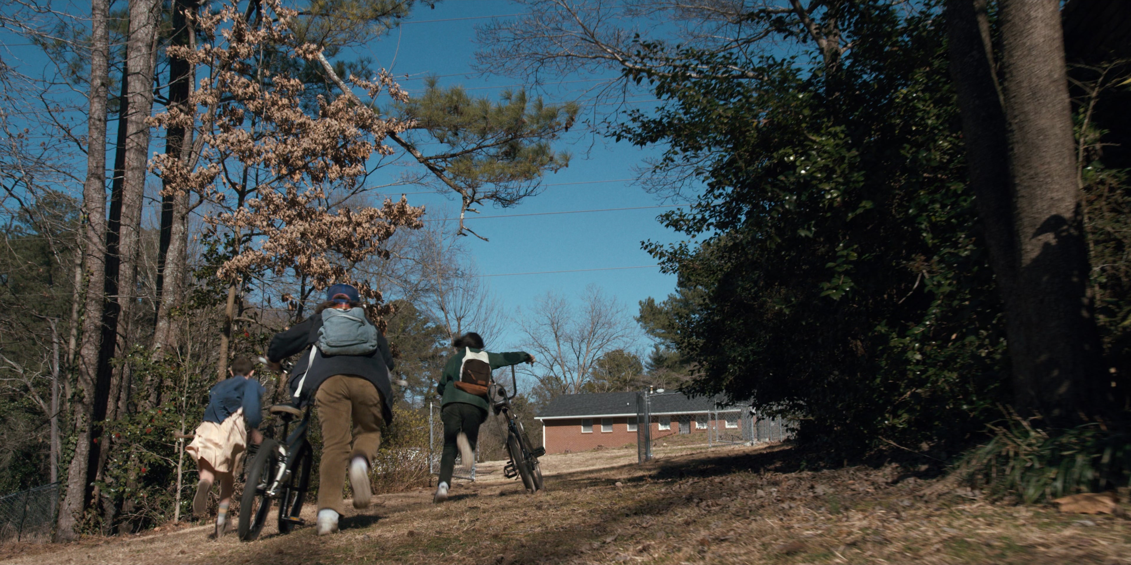 Stranger Things (2016), wide, 2.00:1 — film still